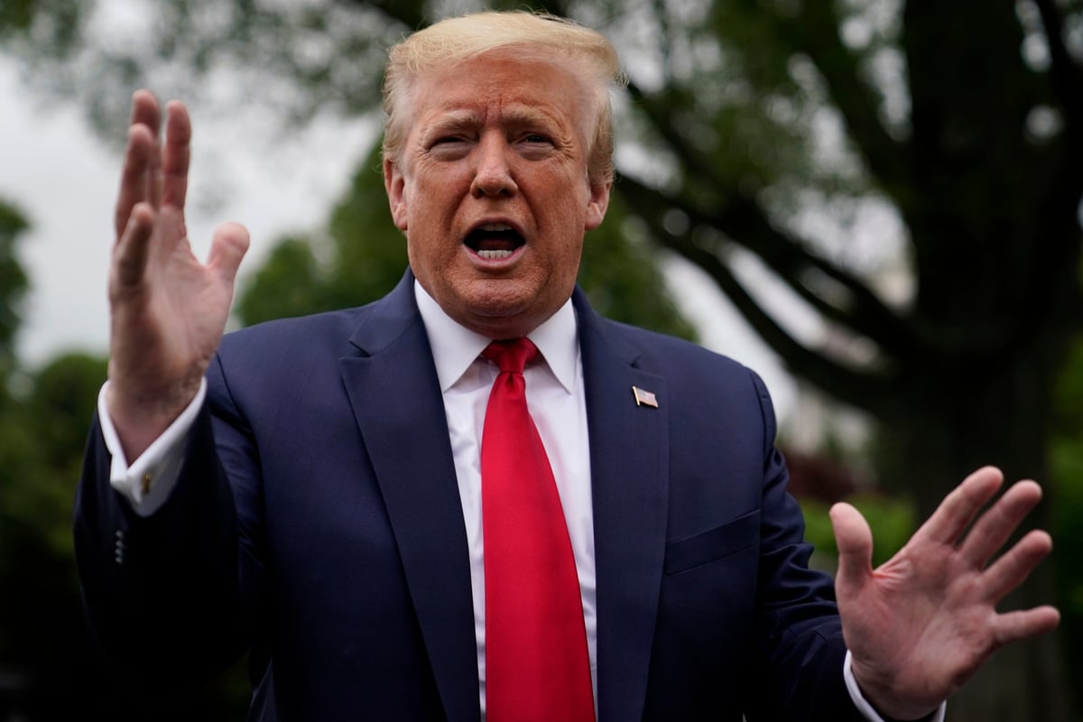 Twitter hides Donald Trump's 'when looting starts, shooting starts' post because it 'glorifies violence' | London Evening Standard