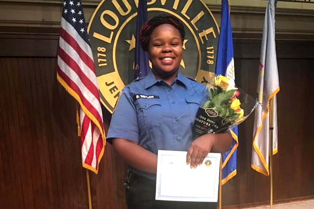 Family of officer who fatally shot Breonna Taylor crowdfunding for his retirement | London Evening Standard
