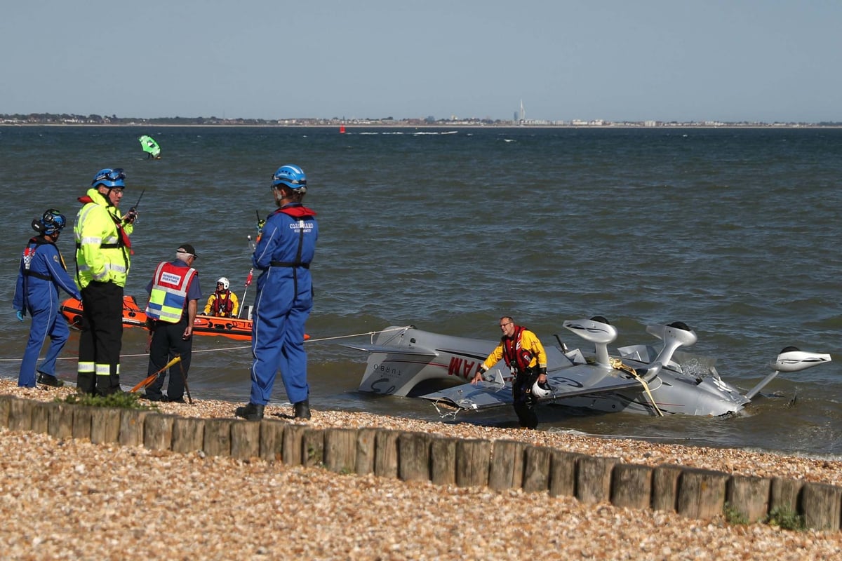 Southampton plane crash: Two rescued after light aircraft crashes into sea at Calshot Spit | London Evening Standard