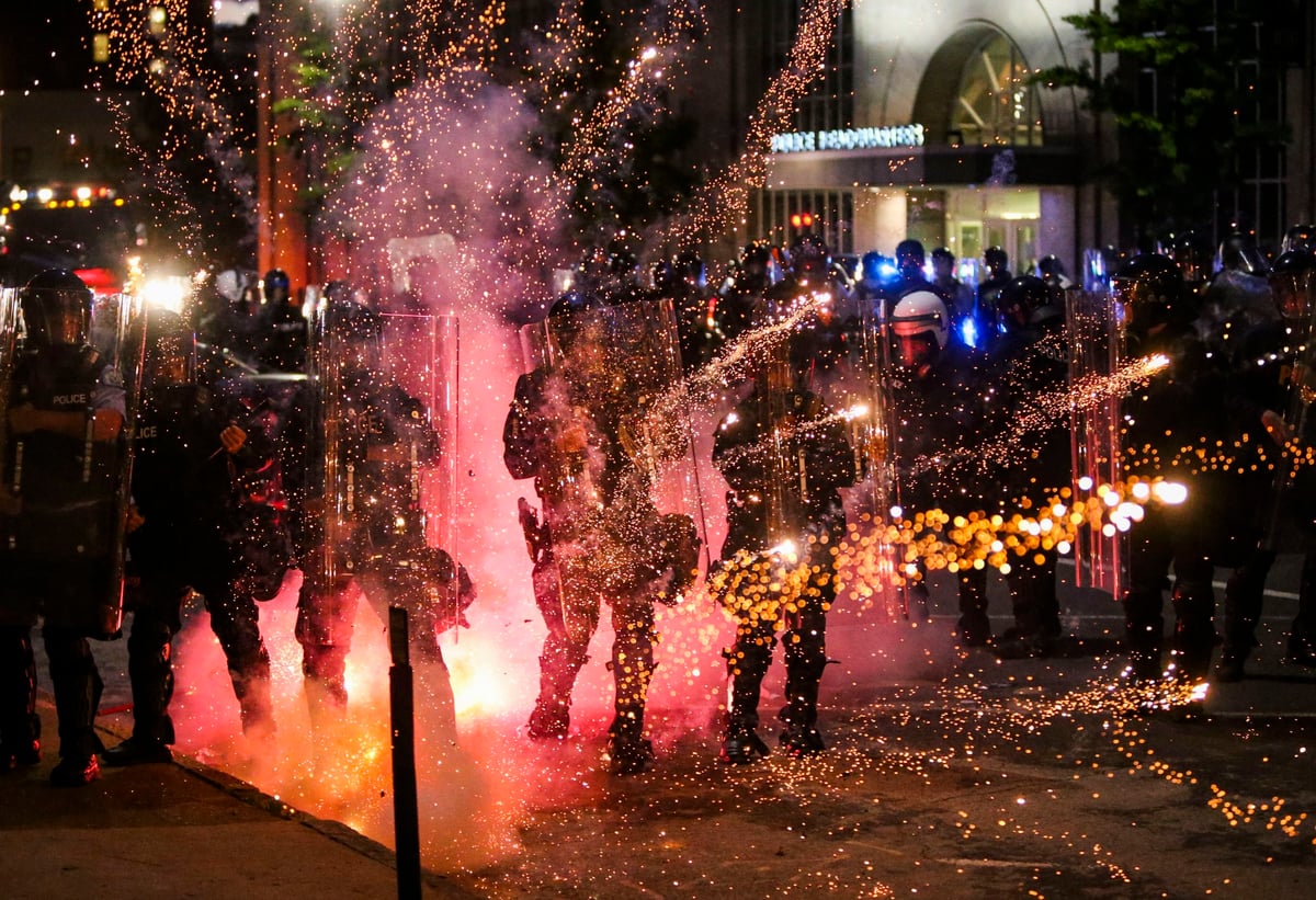 Donald Trump threatens to deploy military to quell violence as protests continue one week after George Floyd's death | London Evening Standard