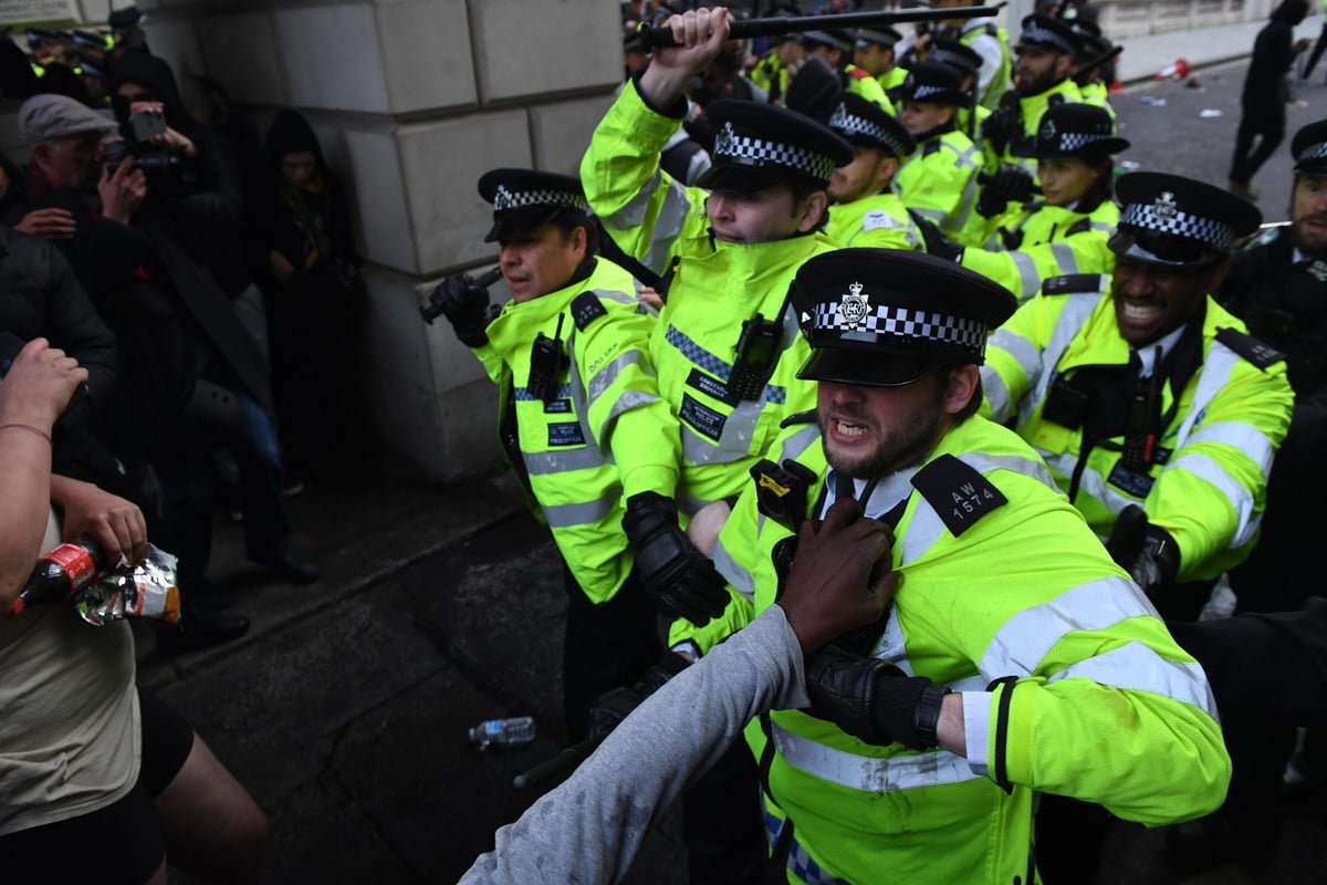 Assaults on Metropolitan Police officers 'rose by 37 per cent during coronavirus pandemic' | London Evening Standard