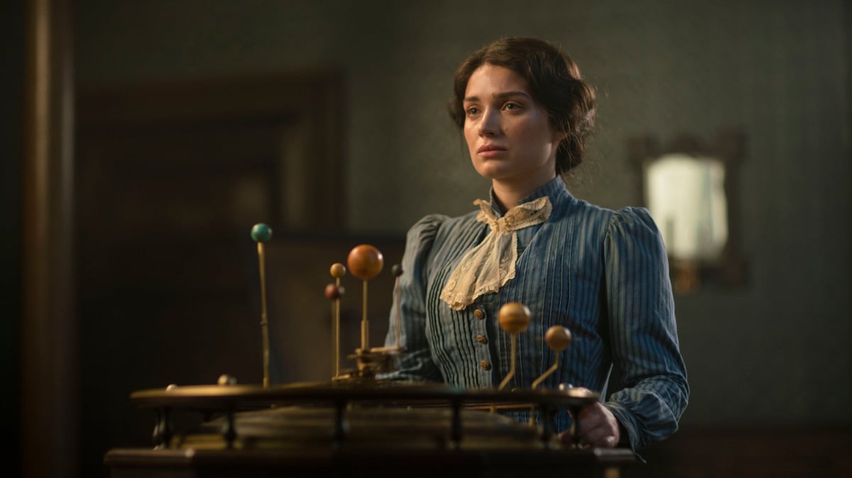 The Luminaries: Fortune-tellers and fever dreams in drama that’s a colonial conundrum | London Evening Standard