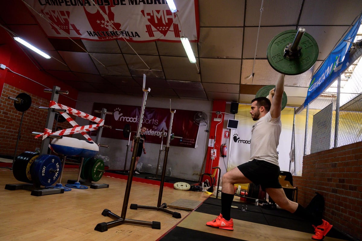 Fitness bosses 'flabbergasted' over ‘illogical’ decision to open pubs but keep gyms shut | London Evening Standard