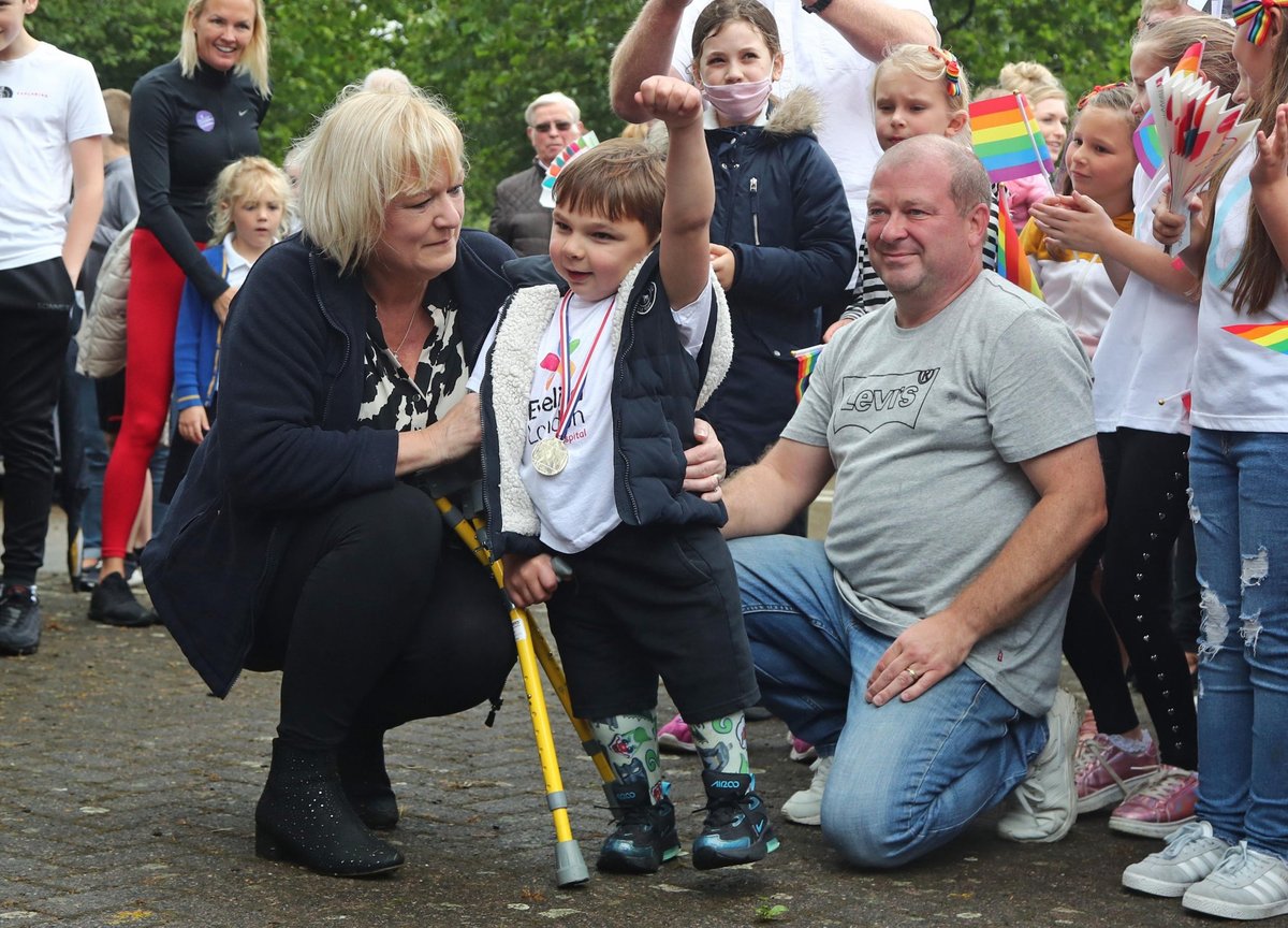 Double amputee Tony Hudgell, 5, raises £1m for NHS hospital in walking challenge | London Evening Standard