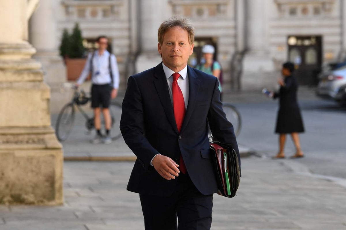 Grant Shapps: Transport secretary on holiday in Spain mocked for being among Britons forced to quarantine | London Evening Standard