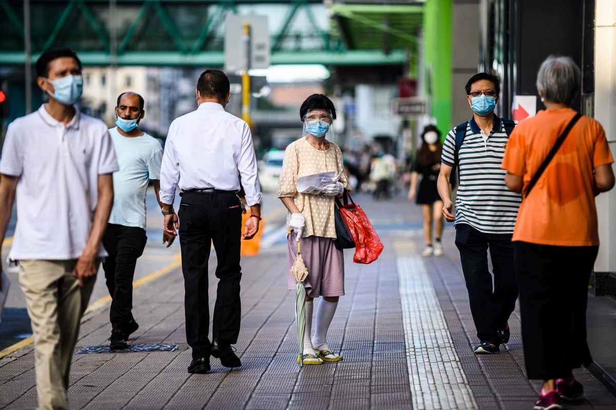 Hong Kong hospitals face 'collapse' as city battles spike in coronavirus cases | London Evening Standard