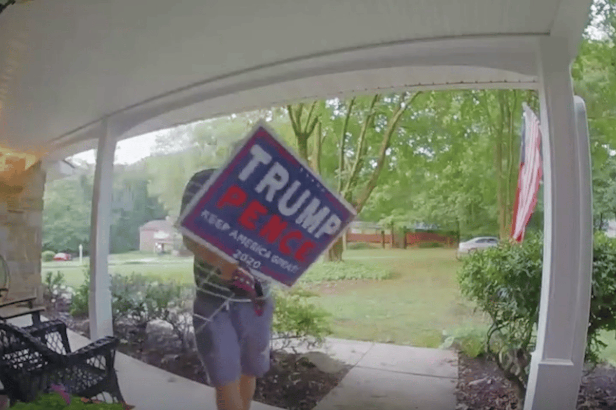 Police probe after Donald Trump campaign signs stolen from Maryland front gardens | London Evening Standard
