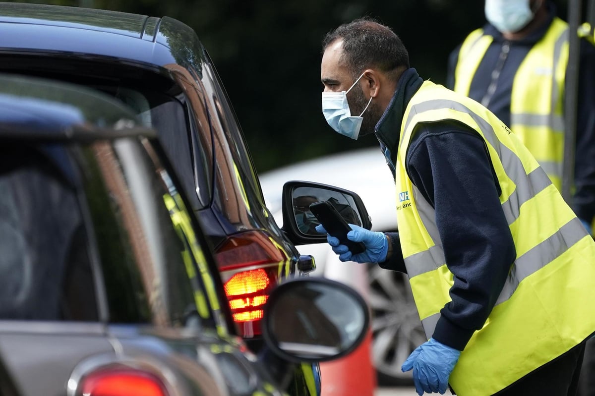 Coronavirus cases in UK soar by nearly 4,000 as death toll rises by 20 | London Evening Standard