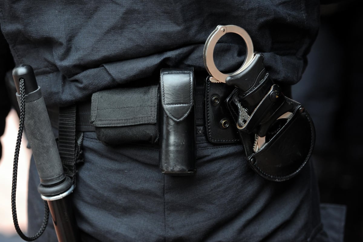 West Yorkshire police officer suspended after arrest video shows officer tell man 'chill out or I'll choke you out' | London Evening Standard