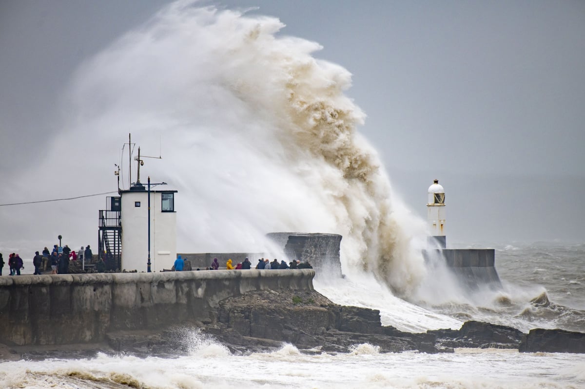 Met Office ridiculed for giving storm Welsh name translating as 'sunshine' | London Evening Standard