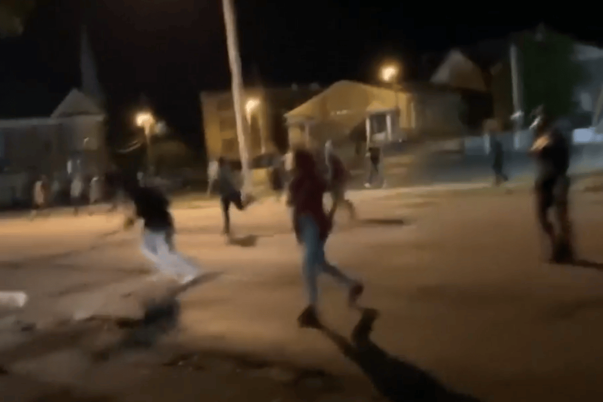 Shocking video shows gunfire erupt during Jacob Blake protest in Wisconsin as two people shot dead | London Evening Standard