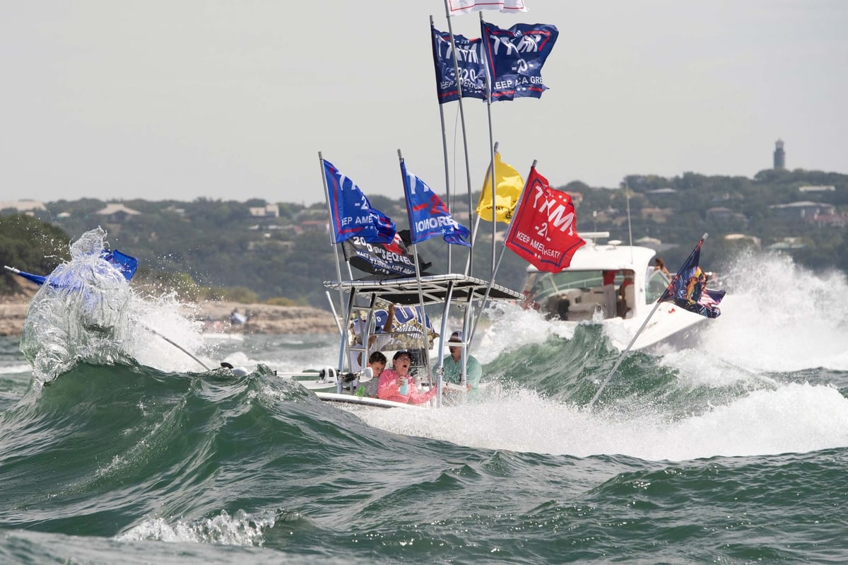 Five boats sink at pro-Trump lake parade in Texas | London Evening Standard