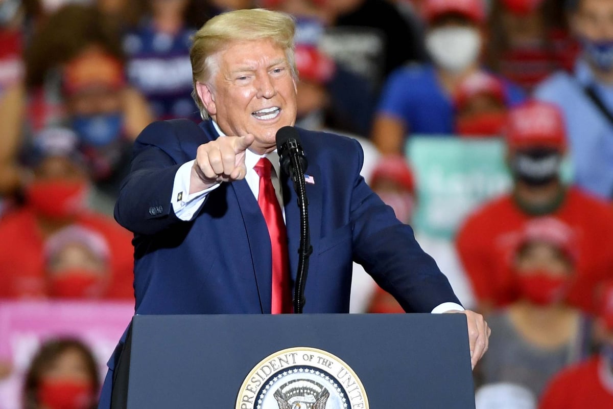 Donald Trump faces criticism over Nevada rally as crowd shuns face masks and social distancing guidelines | London Evening Standard