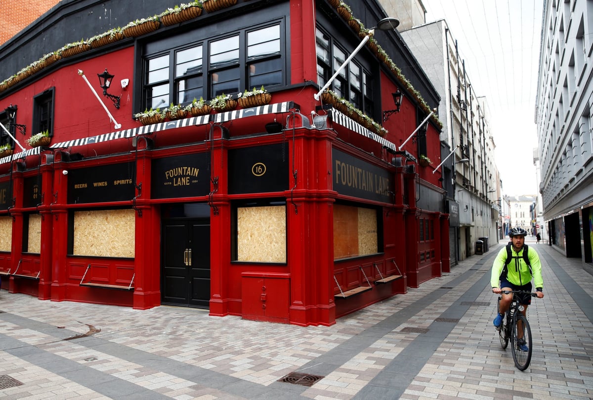 Lockdown restrictions on social gatherings announced for whole of Northern Ireland | London Evening Standard