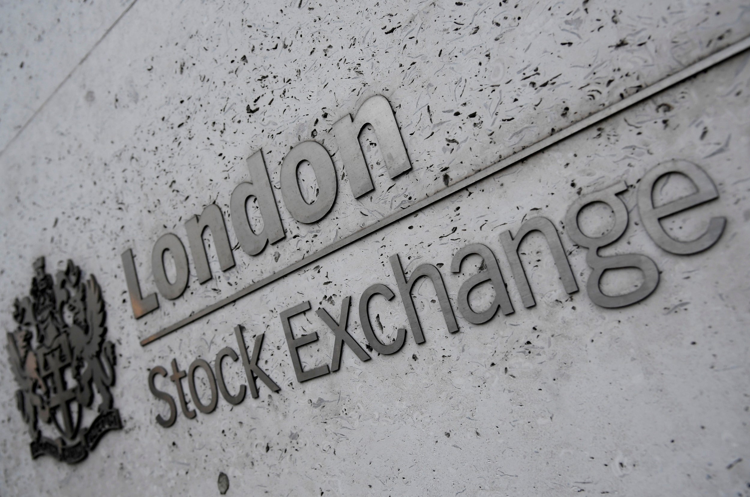 London Stock Exchange offloads Italian arm, readies for mega deal