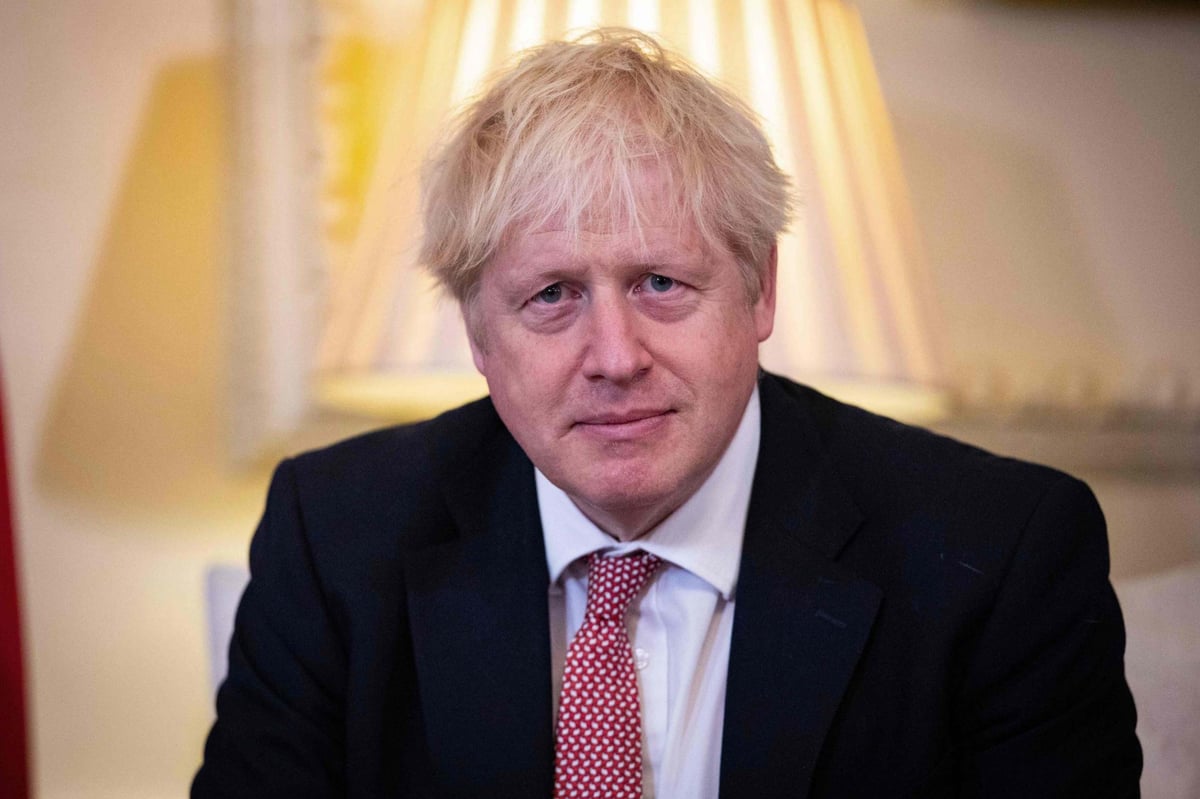 Boris Johnson holds rare Sunday telephone talks with Cabinet ahead of new coronavirus restrictions | London Evening Standard