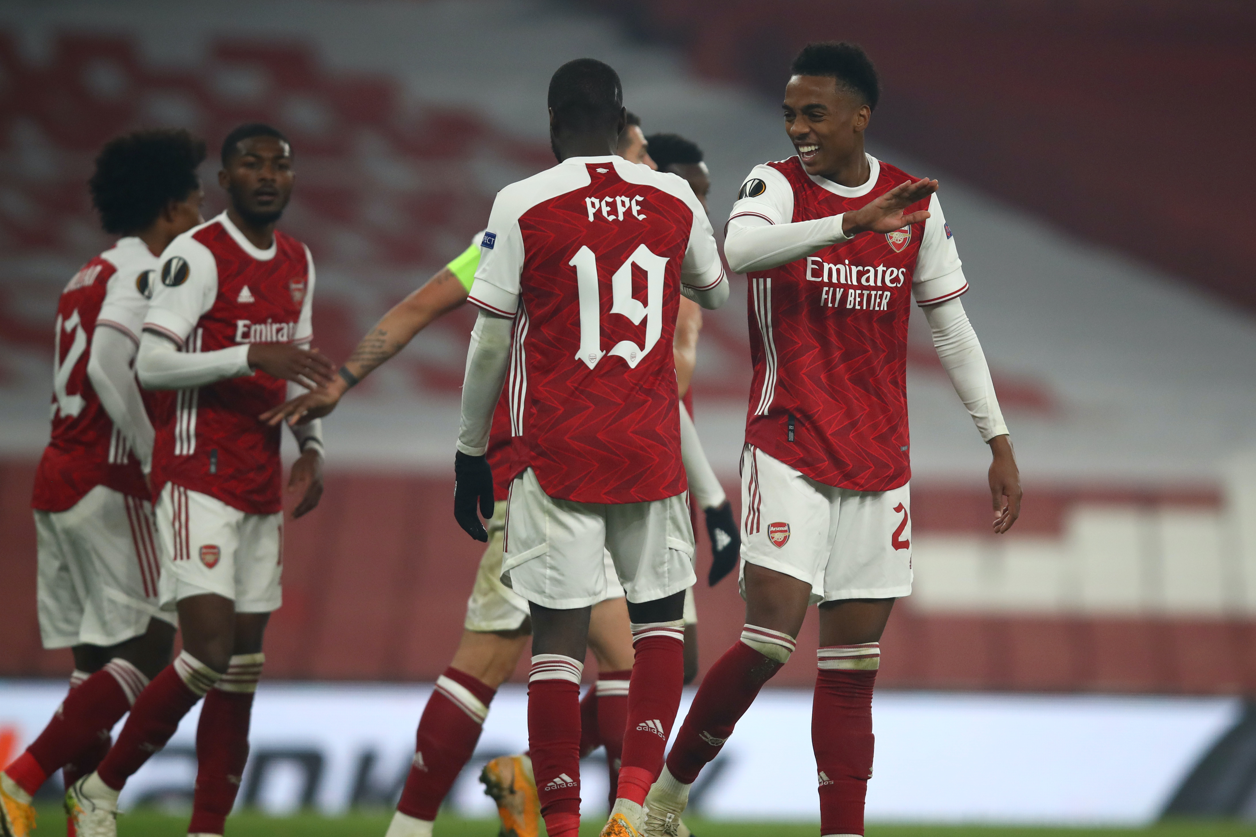 Arsenal 4-1 Molde: Gunners on brink of Europa League knockout stage