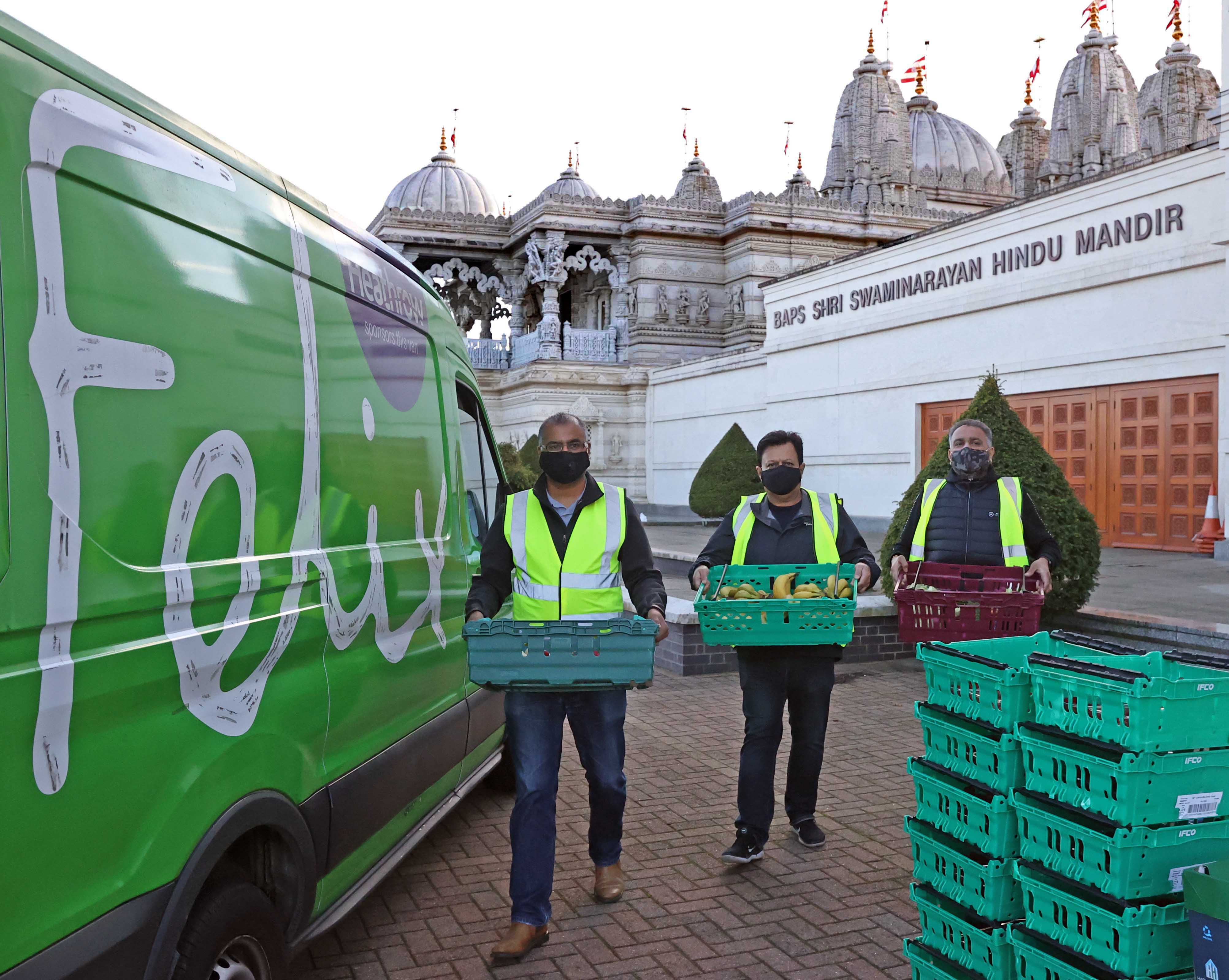 Happy Diwali as Felix Project delivers thousands of meals to temple 