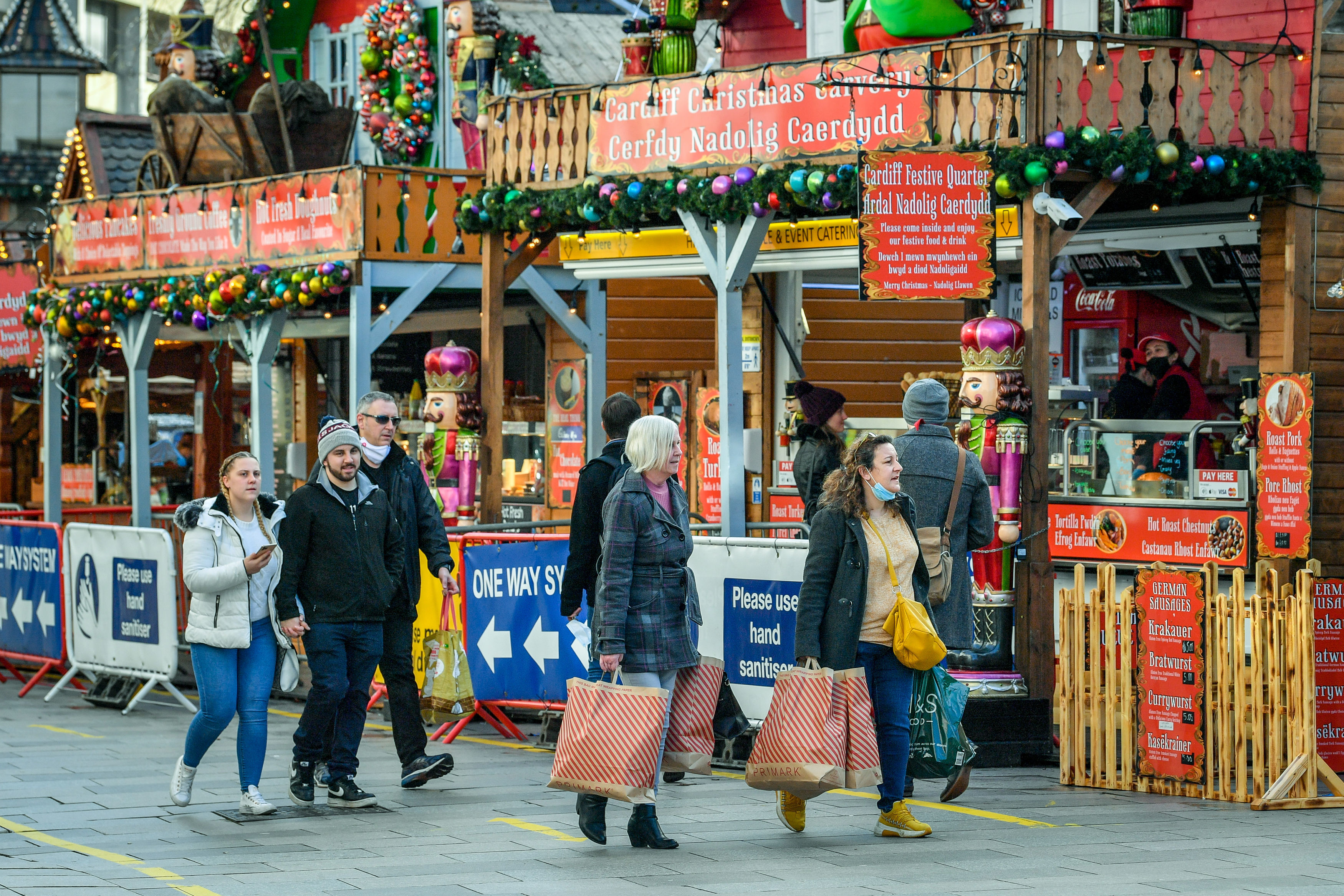 Covid measures to tighten before Xmas but 10pm curfew could be relaxed
