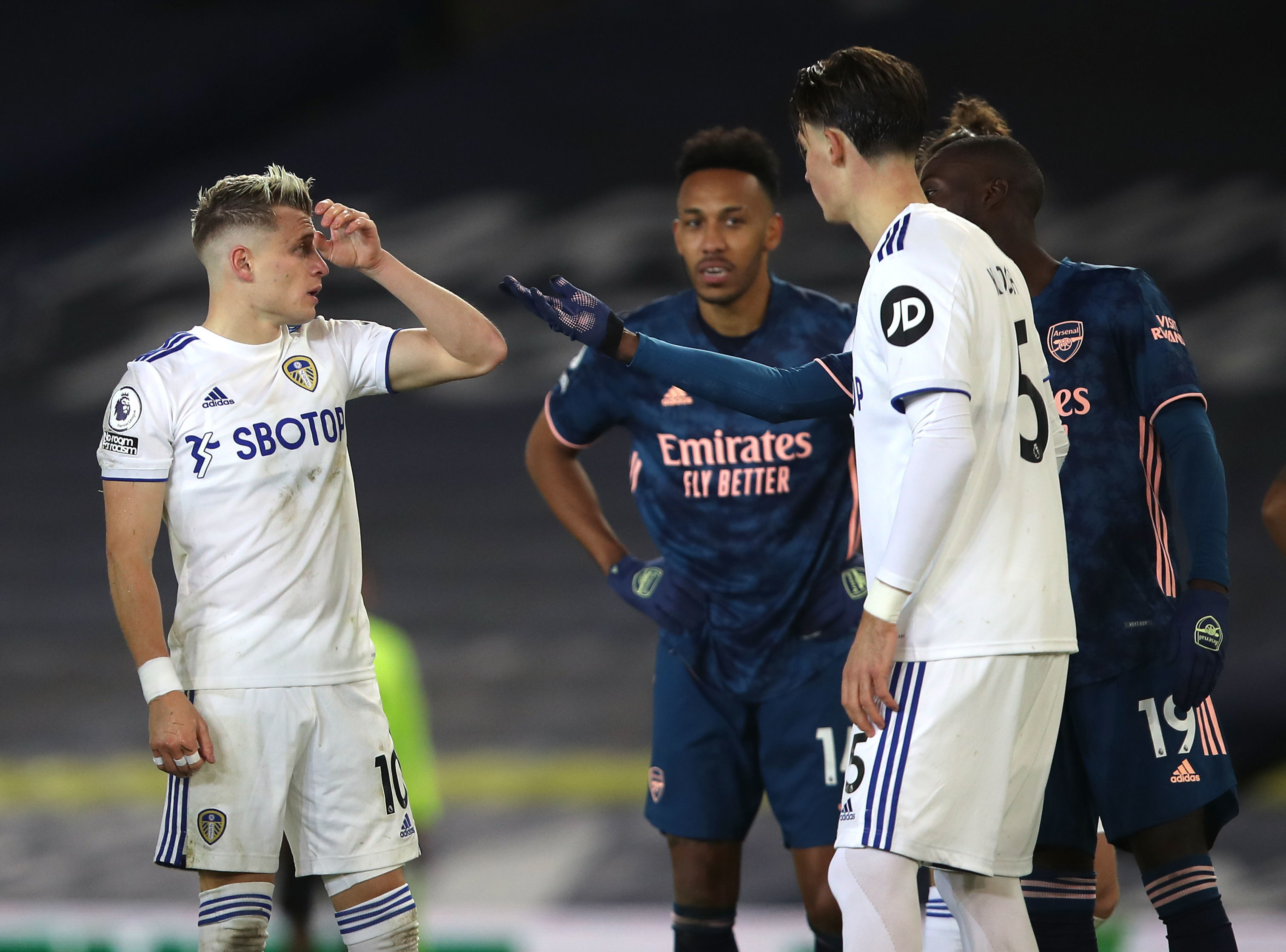 Alioski ‘deserves an Oscar’ for Pepe red card, says Evra