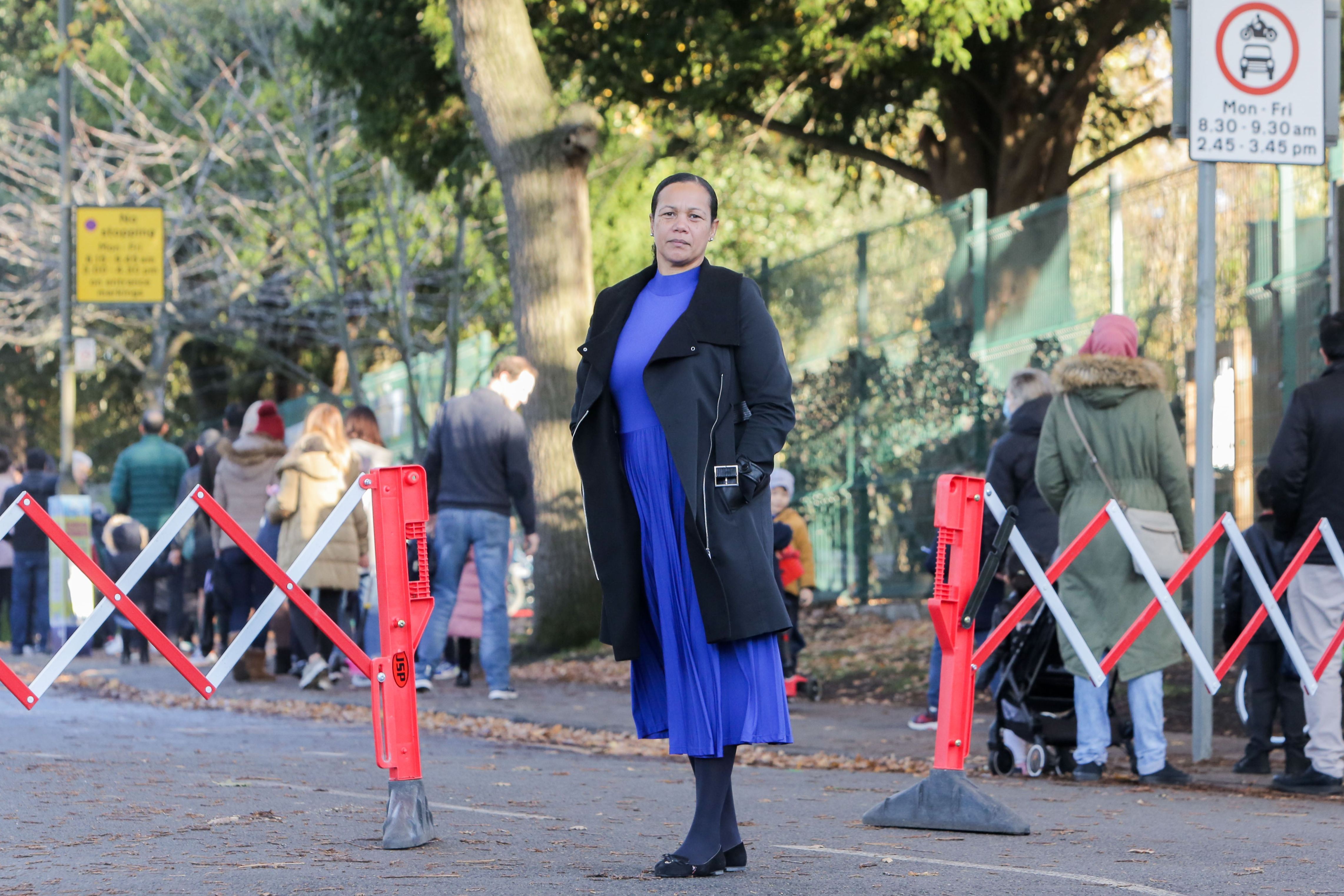 Albermarle Primary in Wimbledon closes the road during drop off and pick up