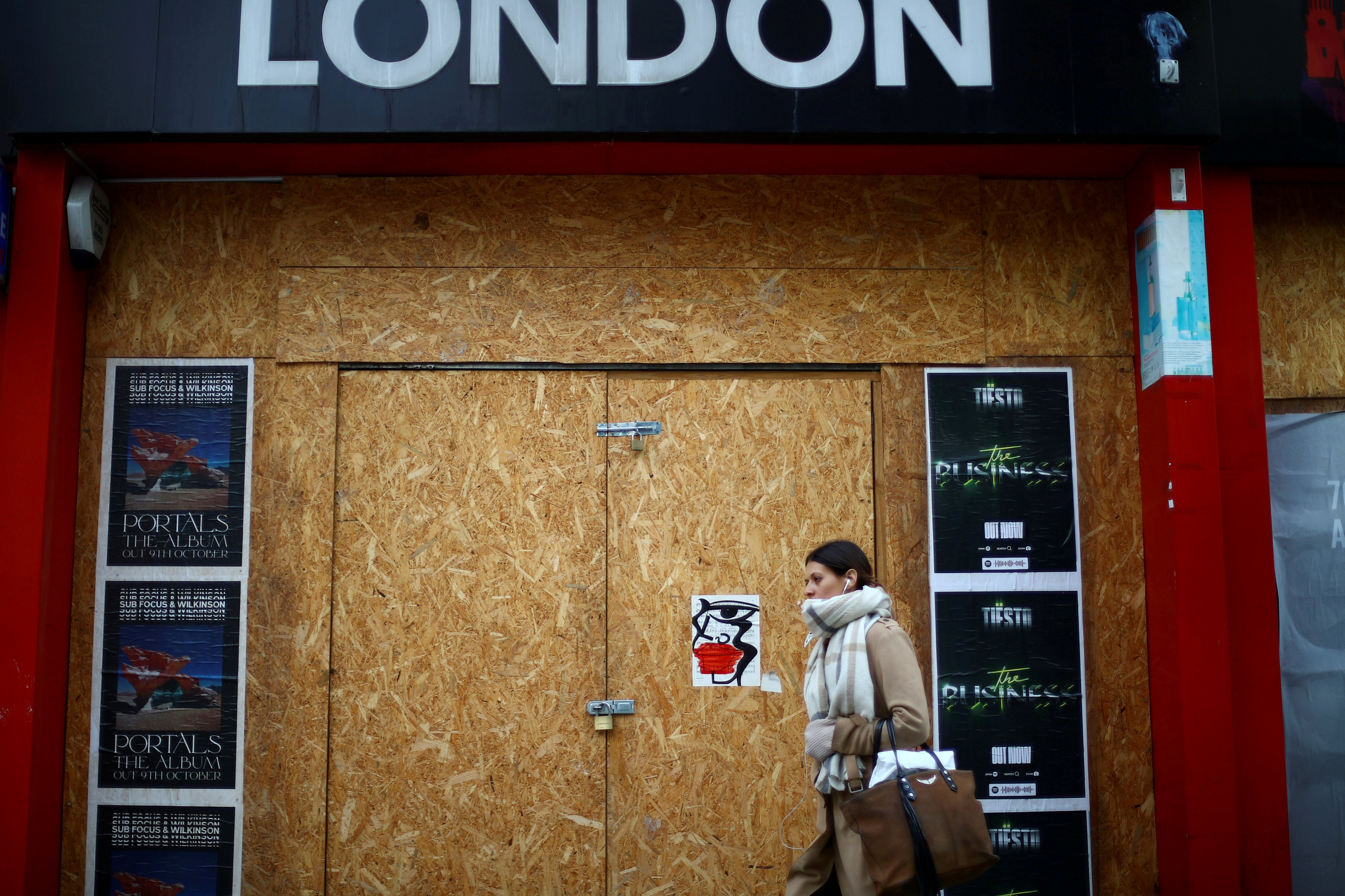 FILE PHOTO: Outbreak of the coronavirus disease (COVID-19) in London