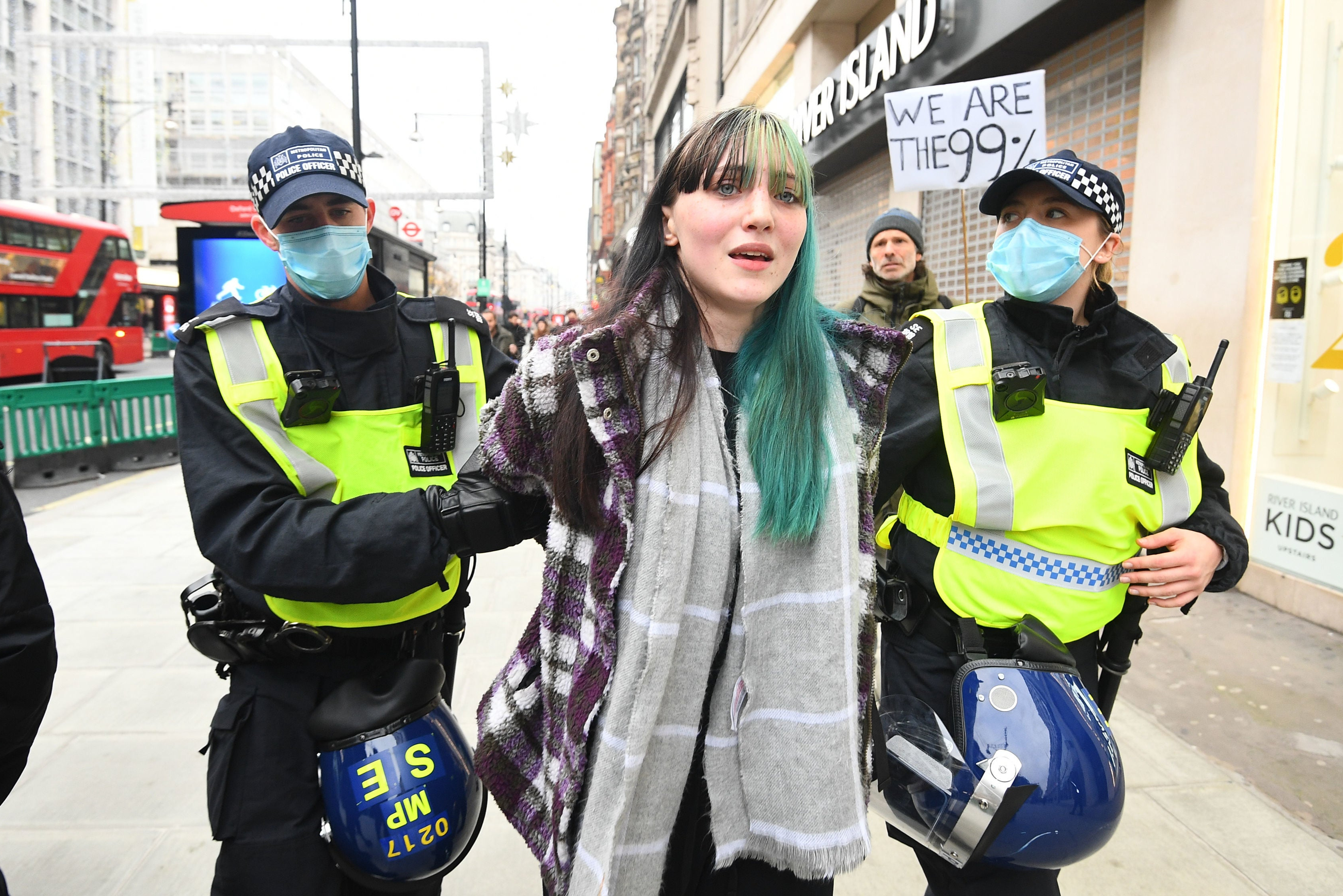60 protesters arrested amid clashes during London anti-lockdown rally