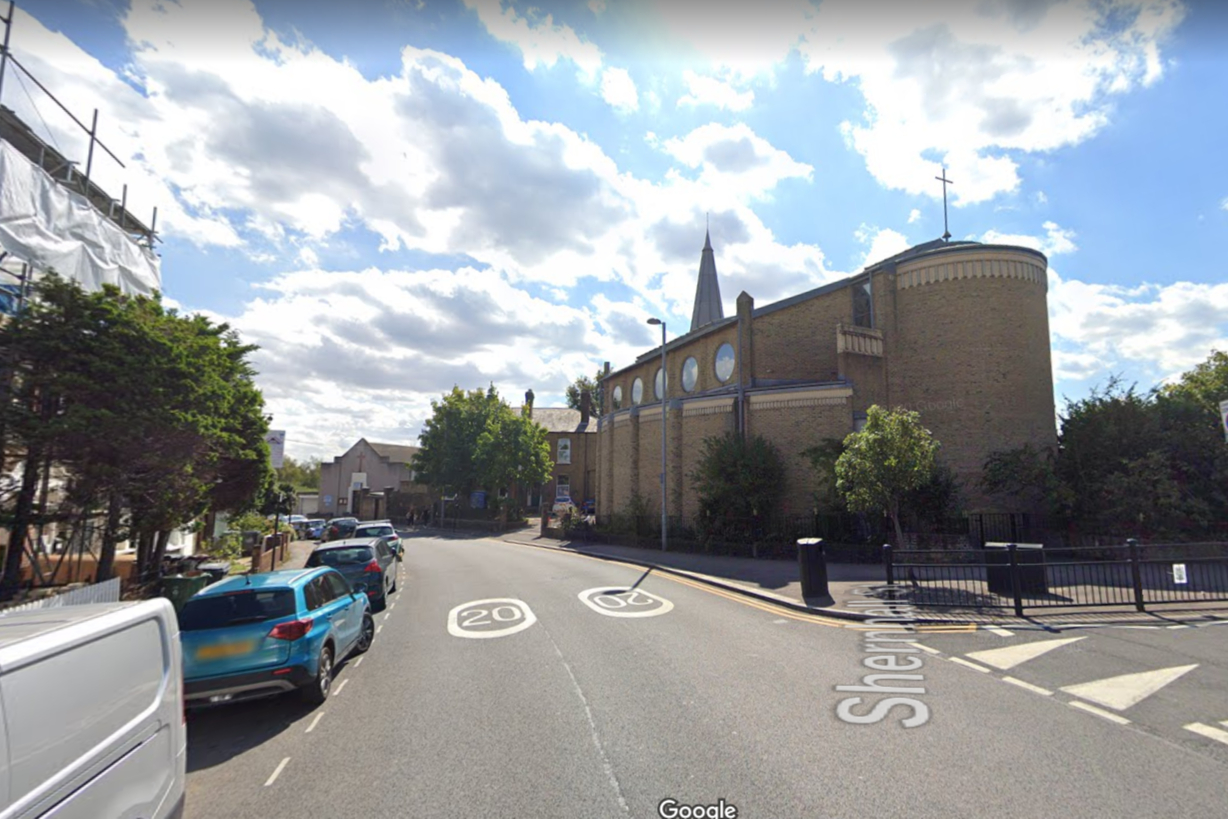 Cyclist stabbed after being confronted by bike thugs in east London