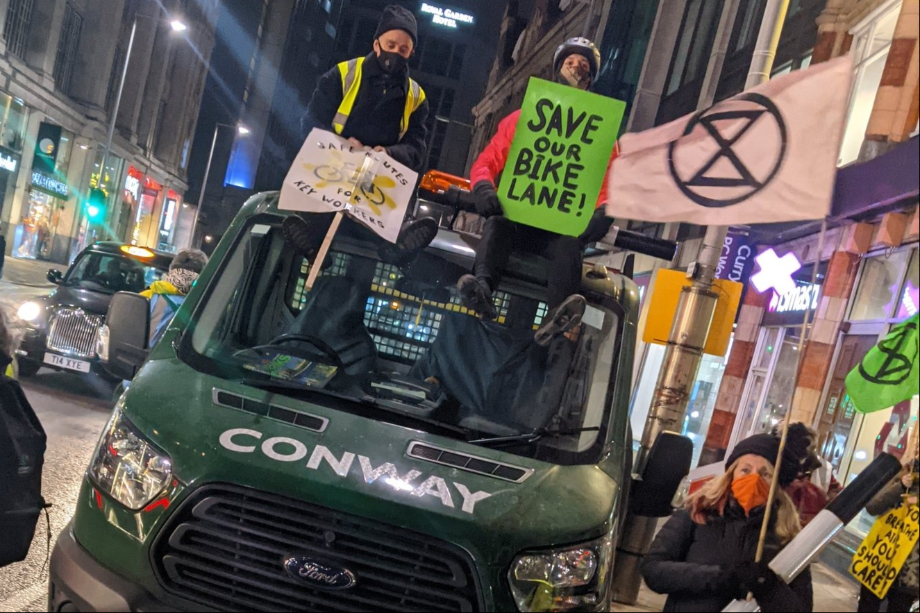 Cyclists seek legal advice after axing of Kensington cycle lanes