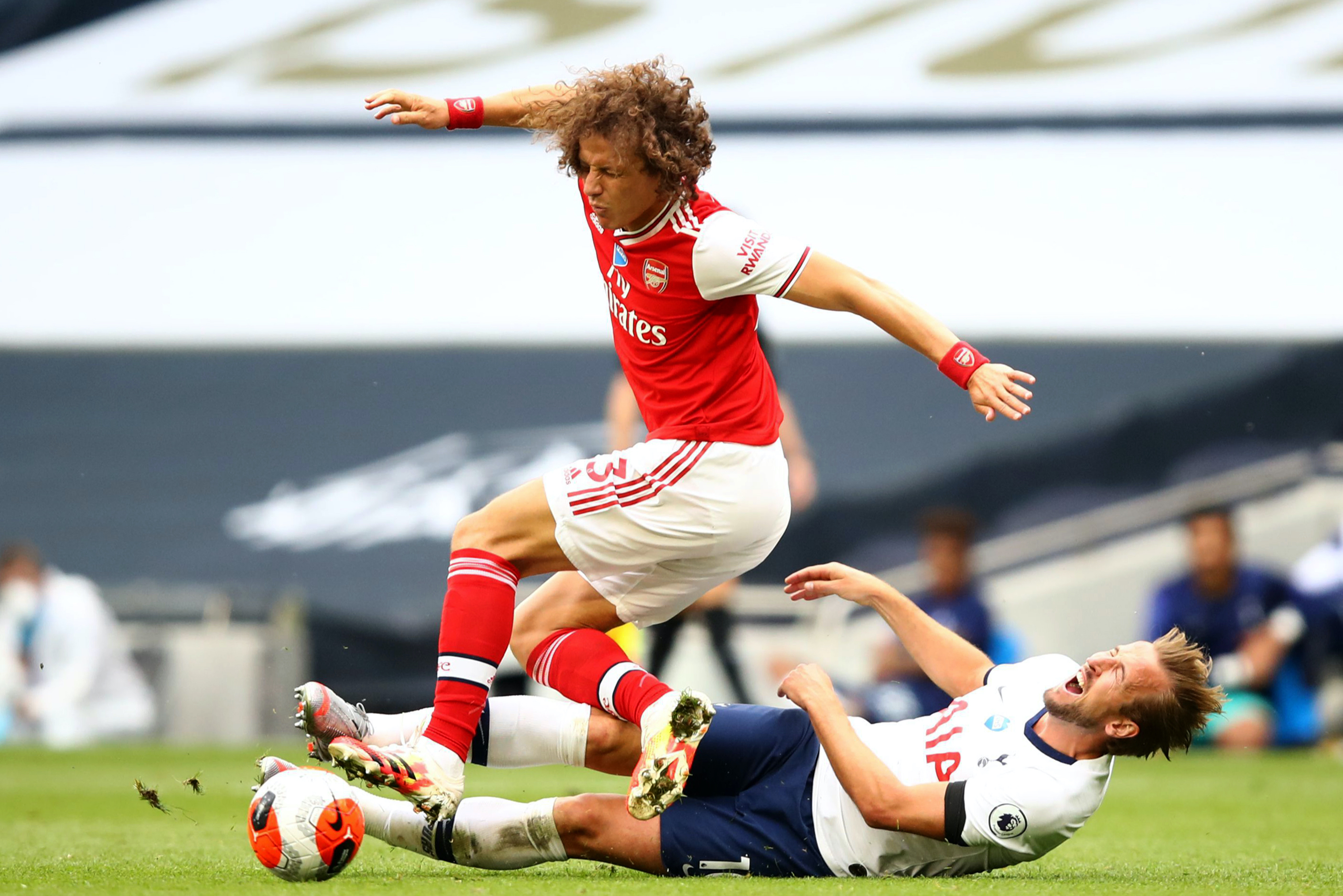 Balance of power on a knife-edge as Arsenal and Tottenham square-up