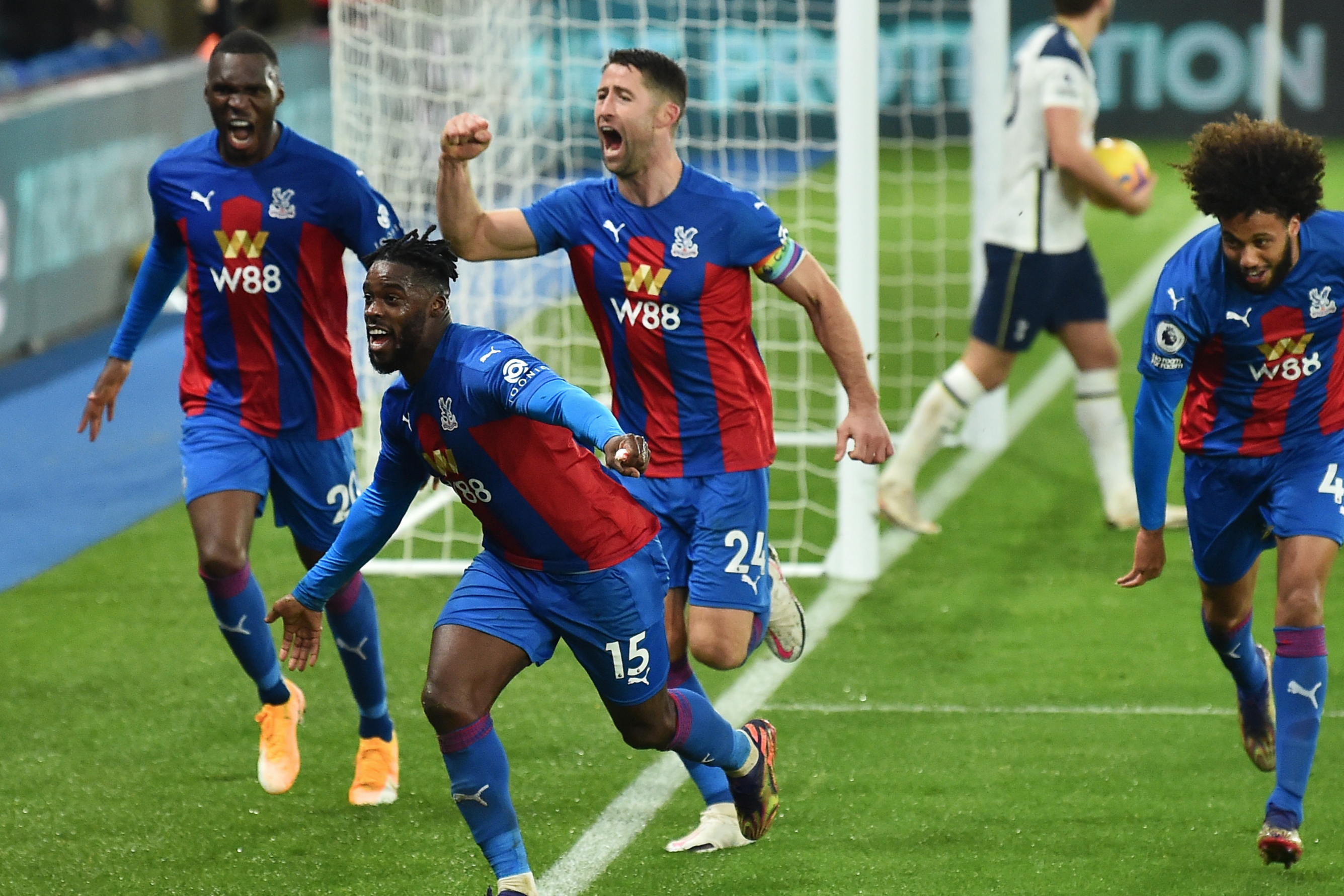 Crystal Palace 1-1 Tottenham: Schlupp and Guaita rescue deserved point