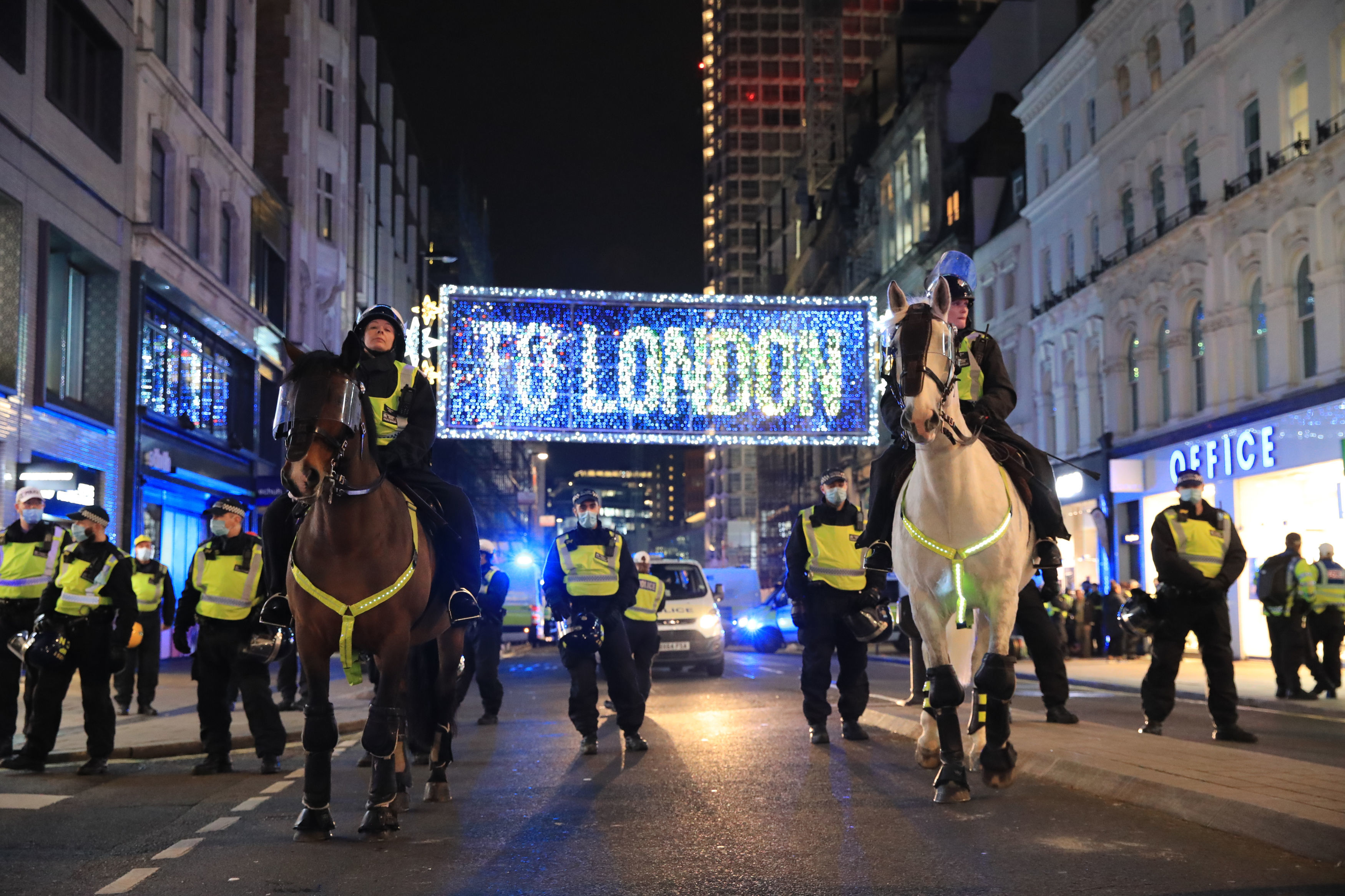 Scotland Yard urges Londoners not to attend Christmas parties tonight