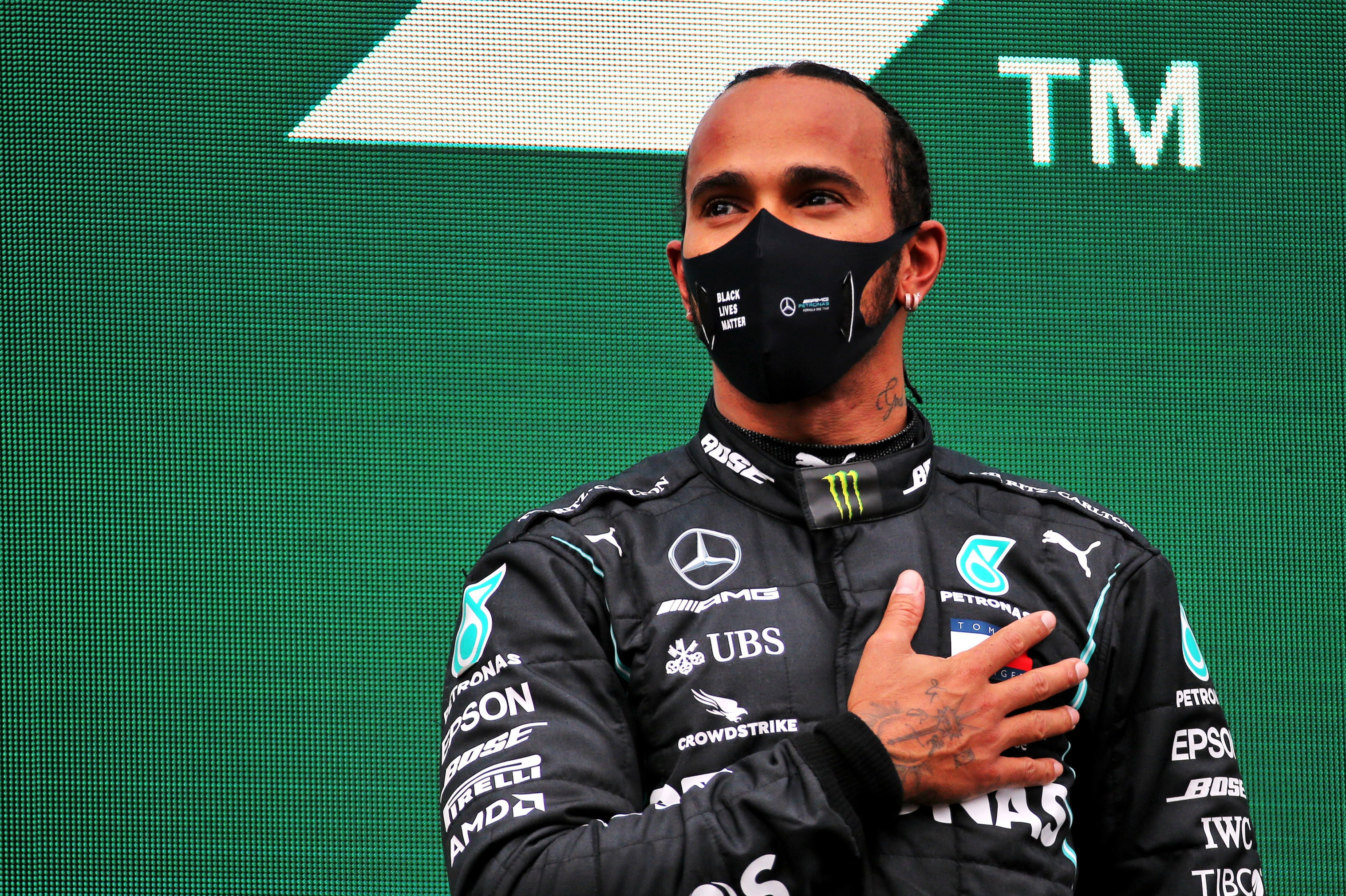 Lewis Hamilton set to sign new multi-million-pound Mercedes deal