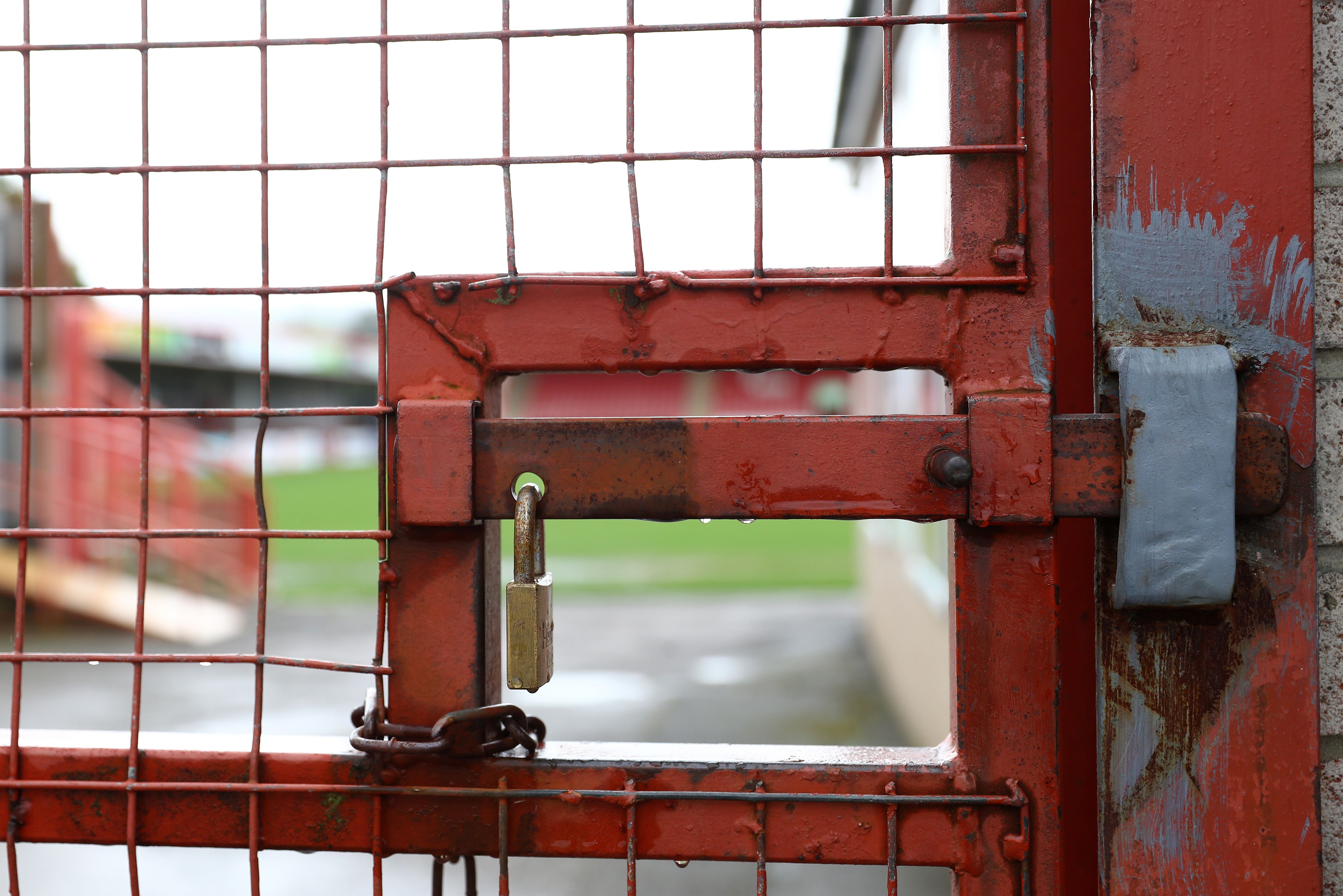 EFL shutdown due to Covid cases is ‘inevitable’, says Rochdale chief