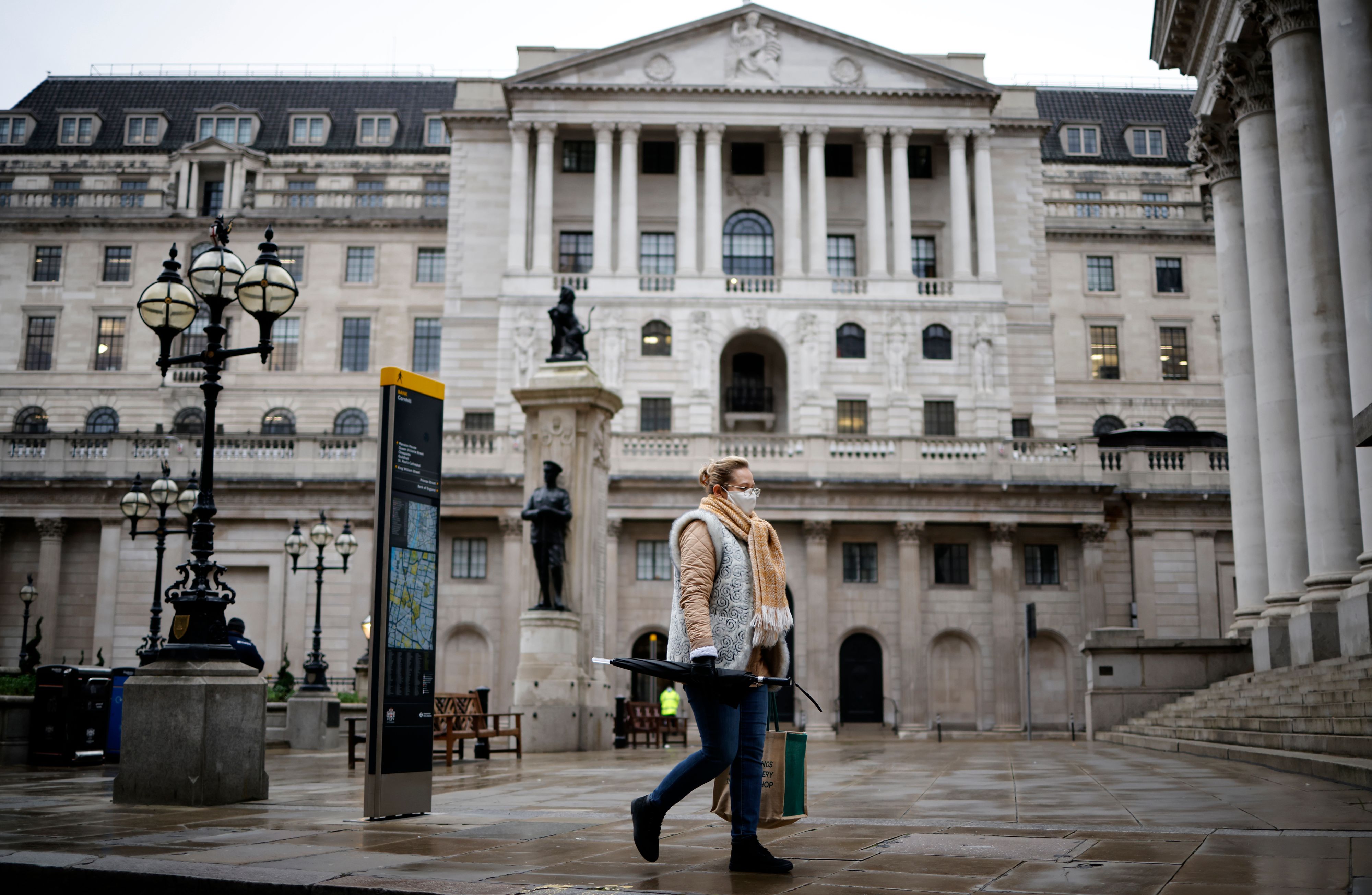 BRITAIN-HEALTH-VIRUS-ECONOMY-BUSINESS