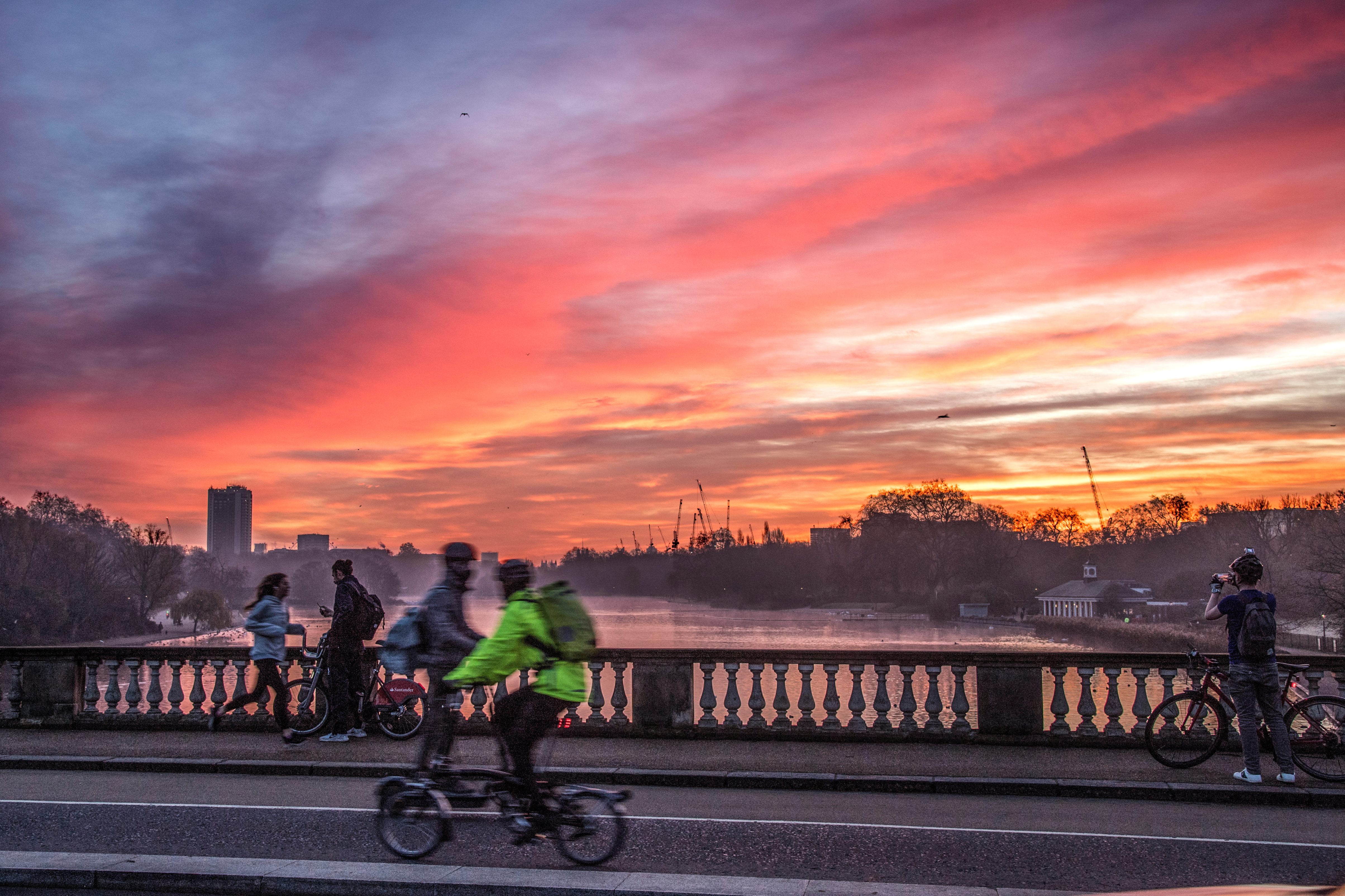 Sunrise in Hyde Park on a winter’s morning