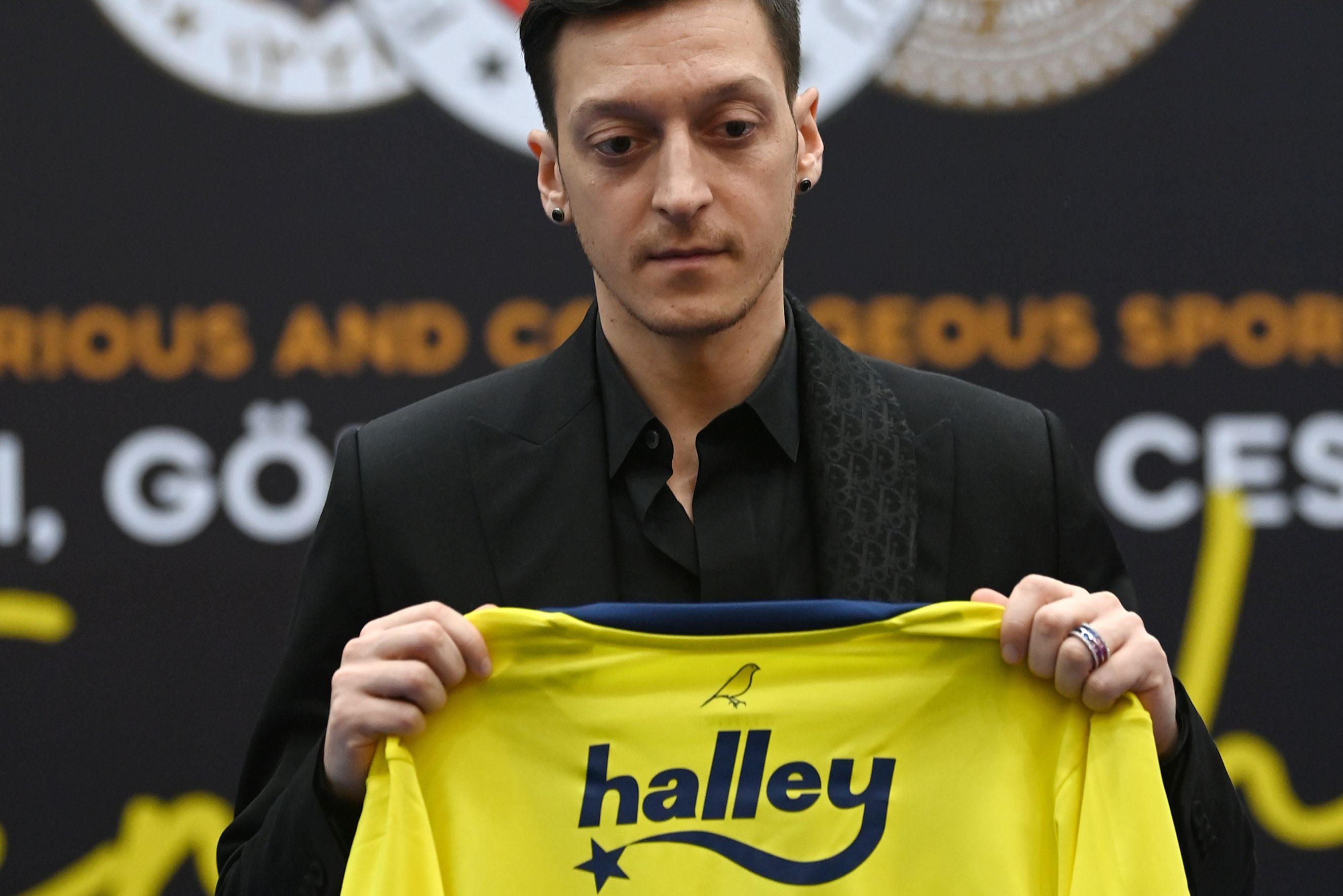 Explaining Ozil’s Fenerbahce shirt number