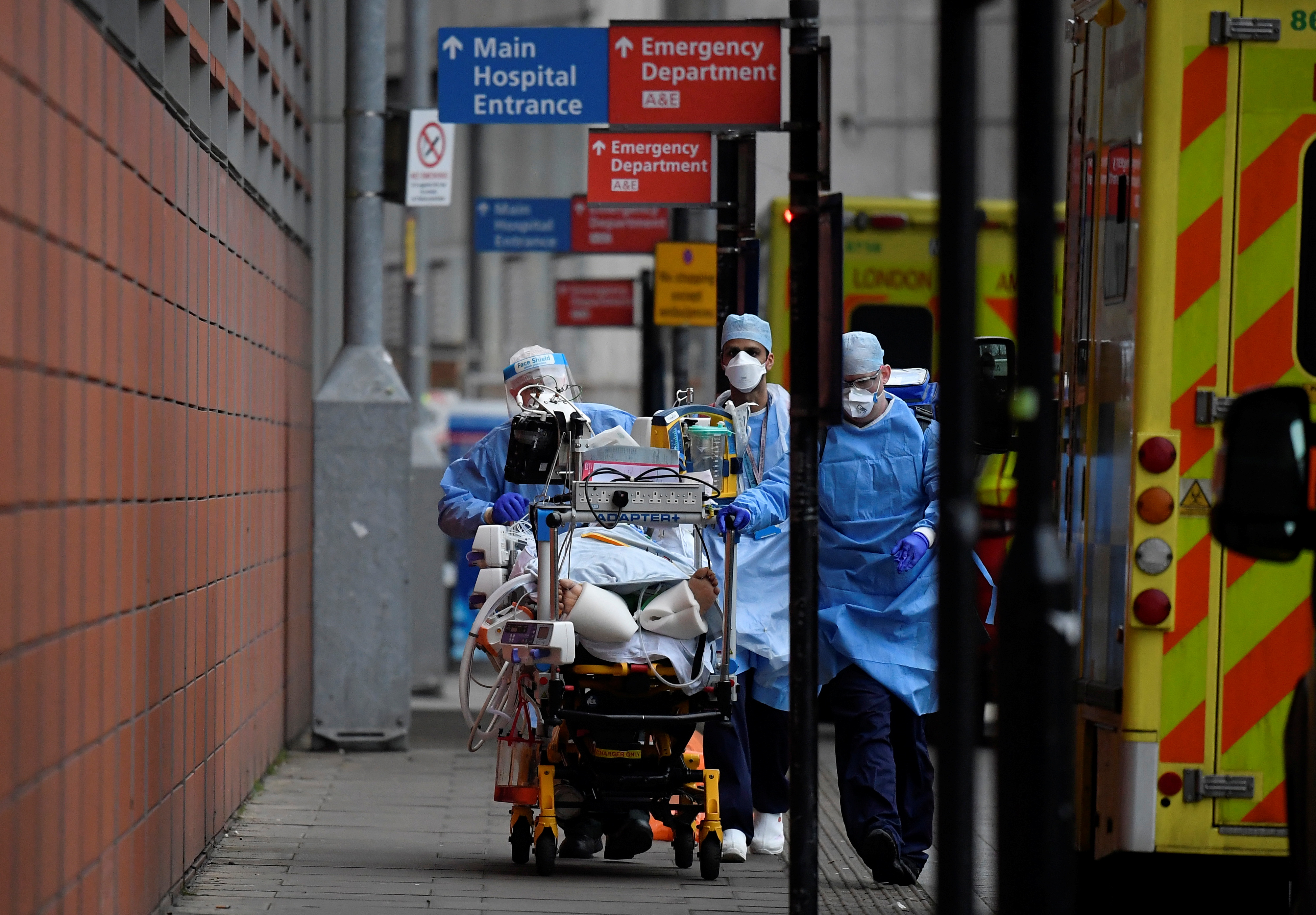 London hospitals ‘face months of extreme pressures’ after second wave