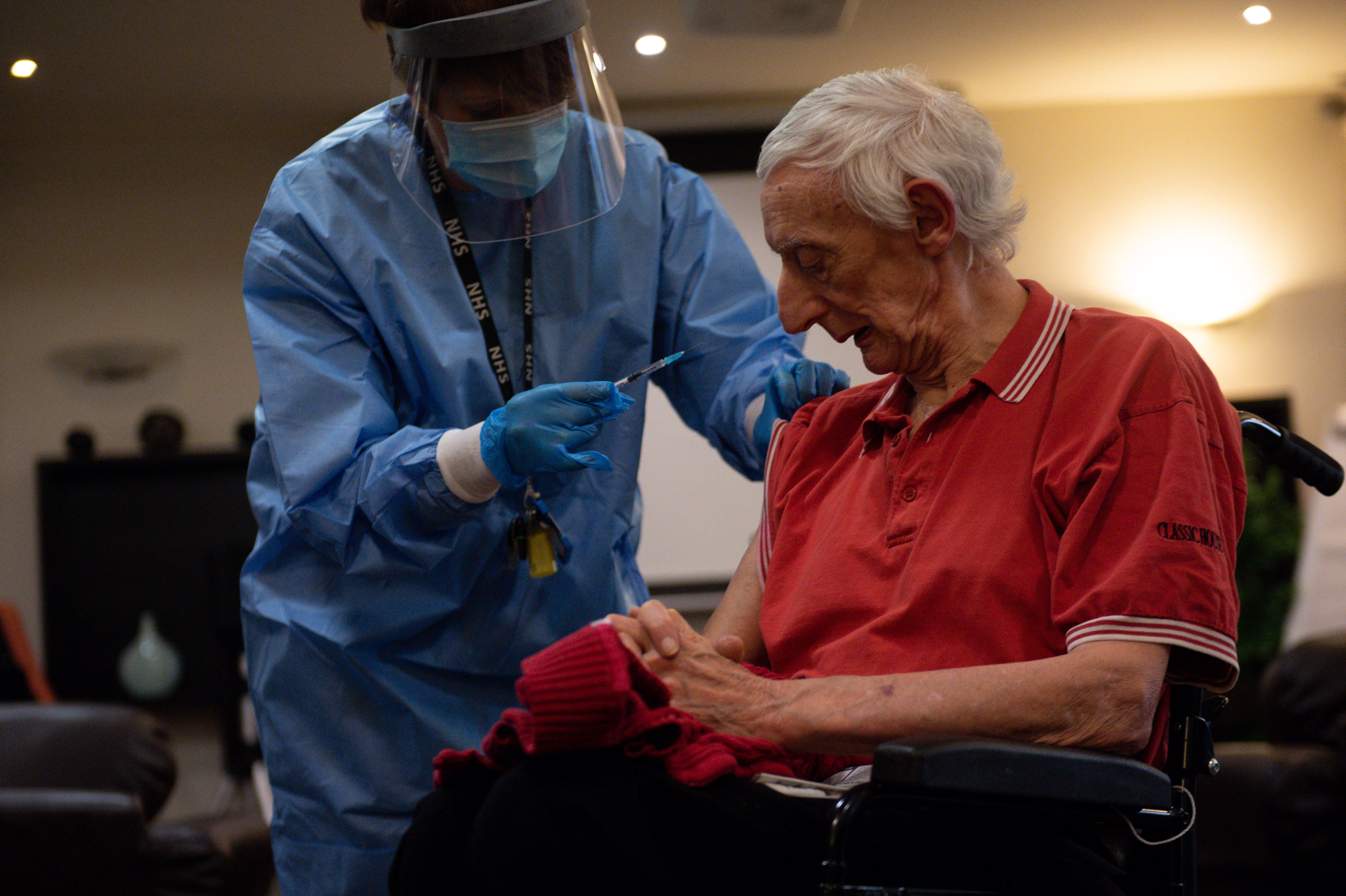 PM hails ‘crucial milestone’ in care home Covid vaccination programme