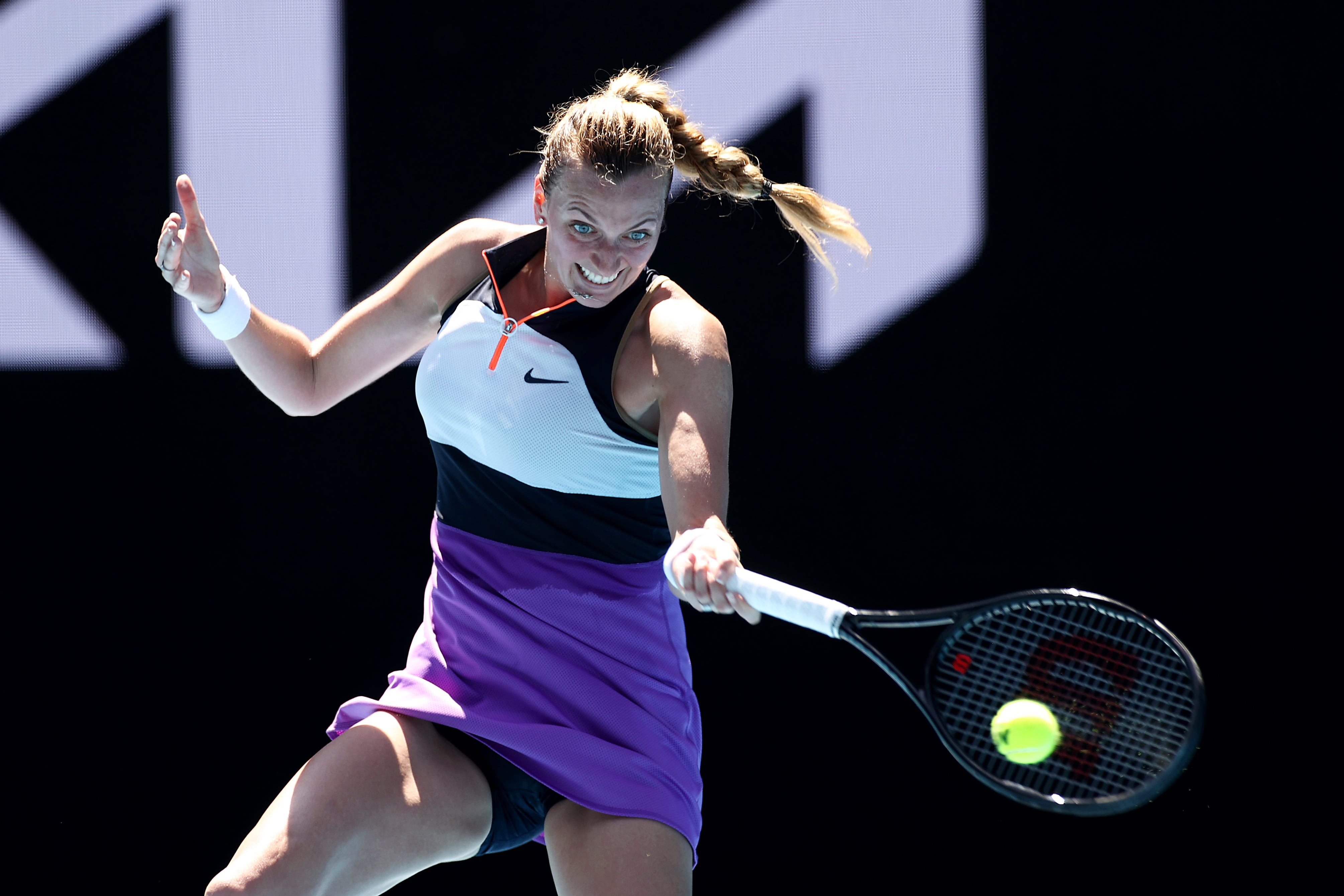 Australian Open: Petra Kvitova and Bianca Andreescu crash out as Serena Williams sails through