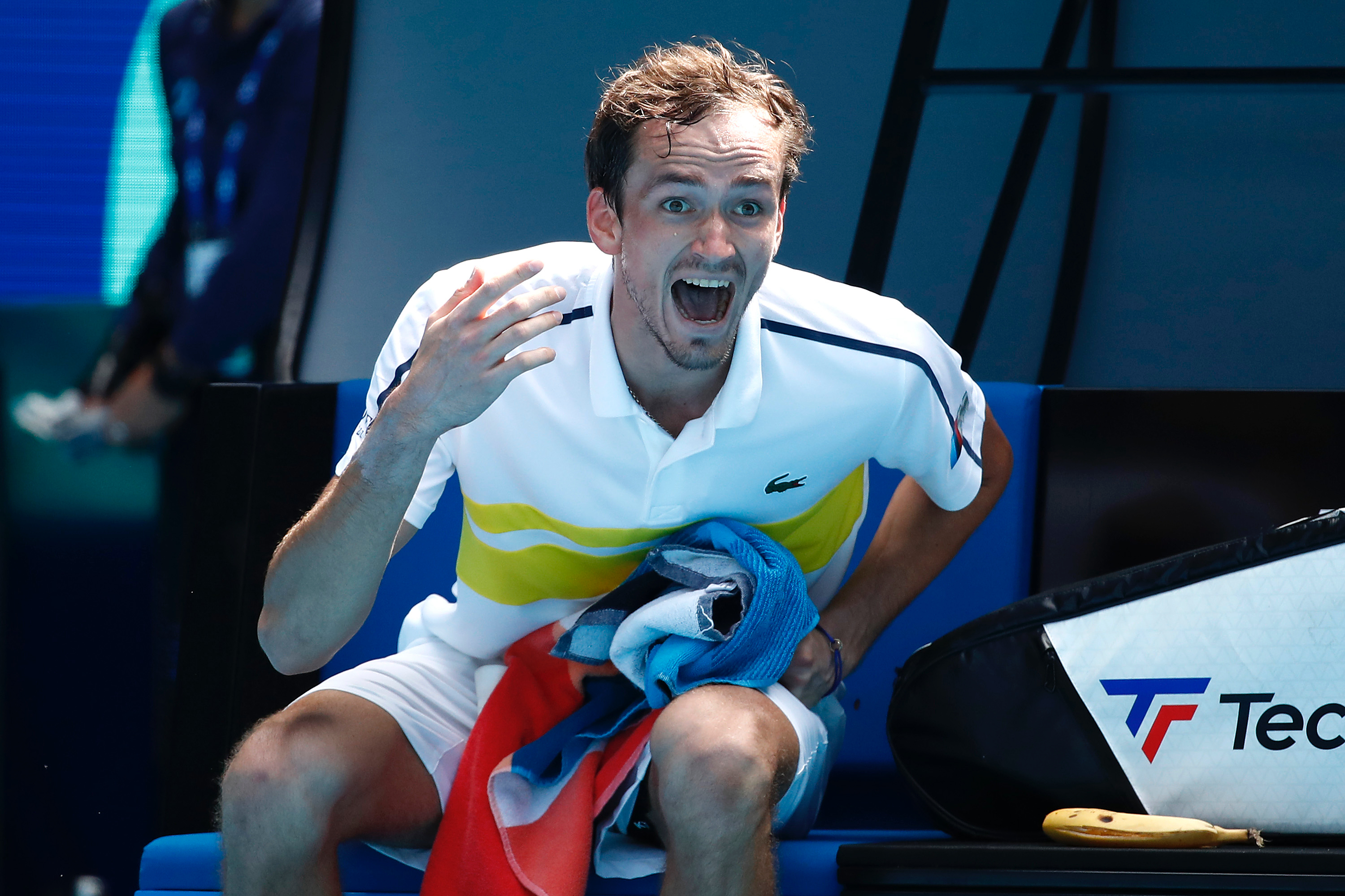 Daniil Medvedev through to Australian Open fourth round after coach walks out on match 
