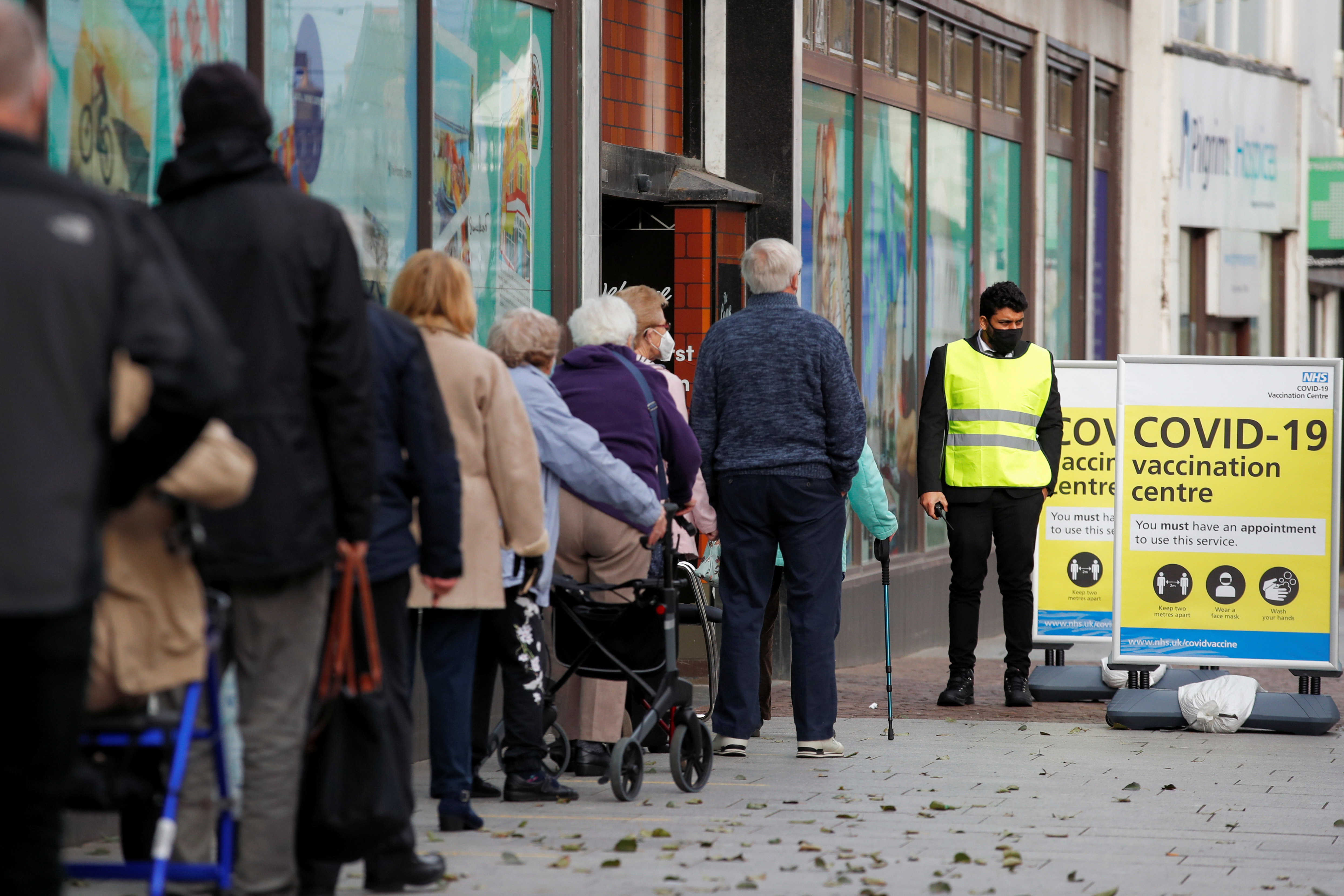 UK coronavirus LIVE: Covid human challenge trials to begin as data suggests vaccines cut death toll