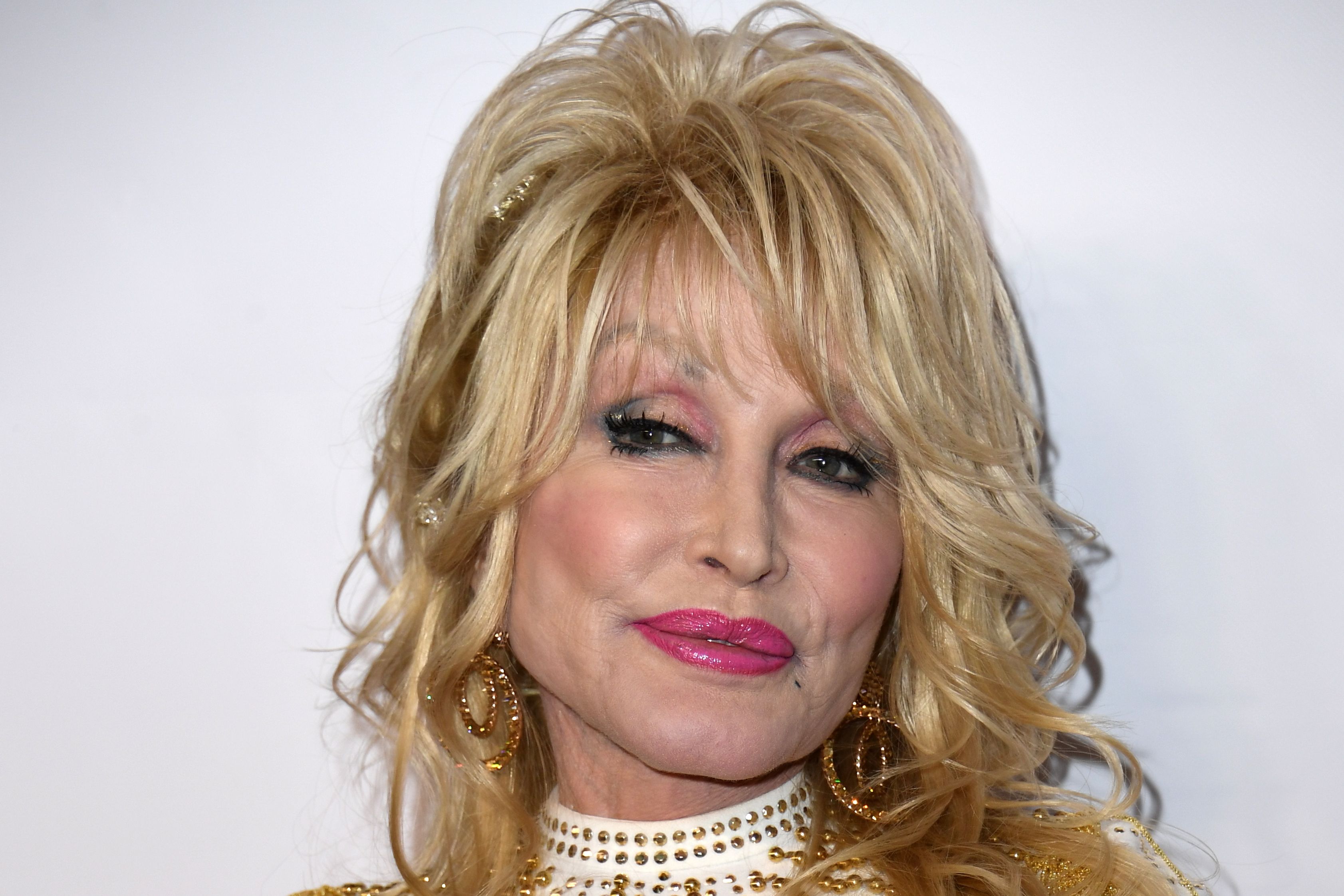 FILES-US-MUSIC-POLITICS-HEALTH-PARTON
