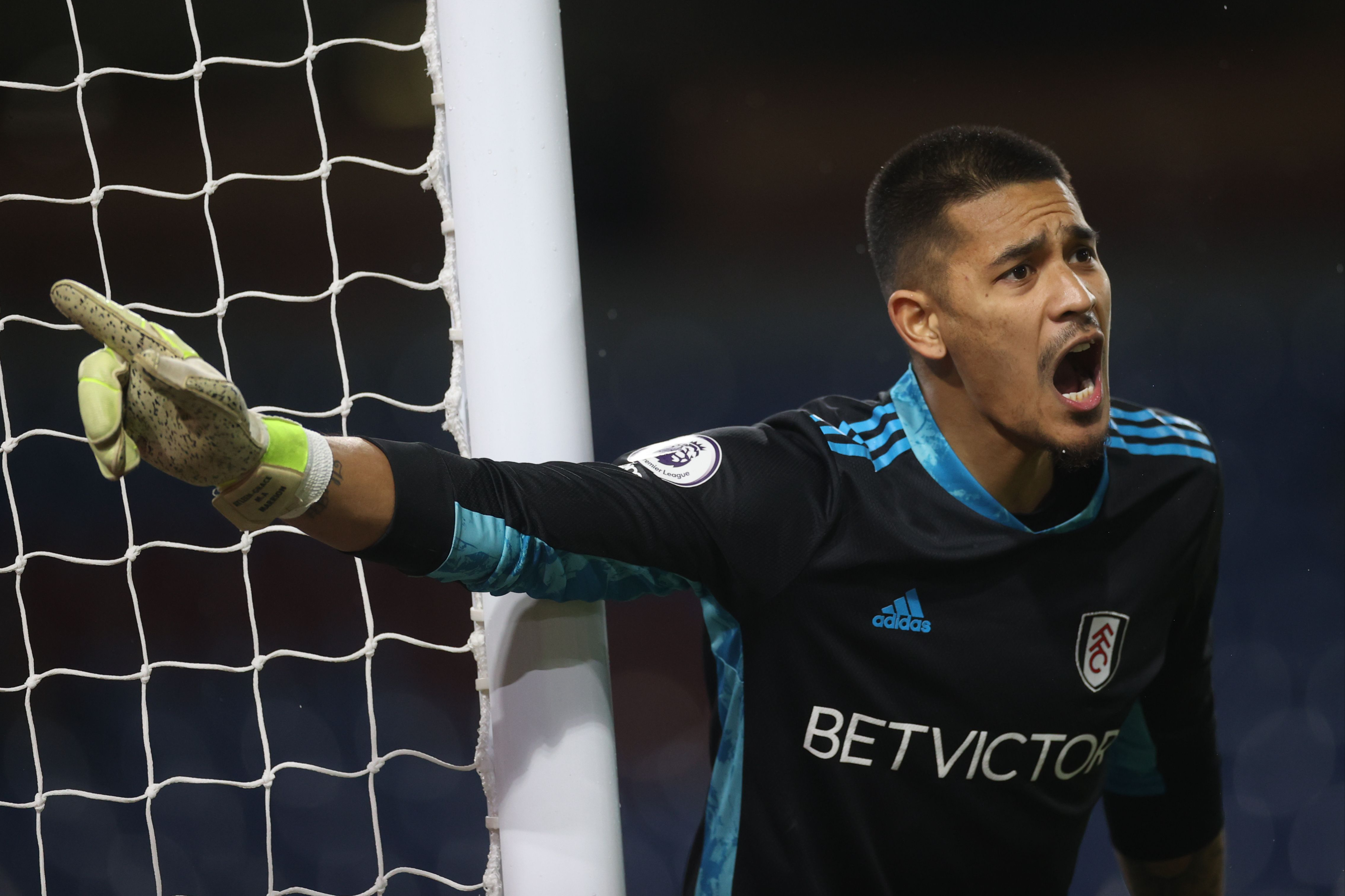 West Ham transfer news: Hammers close in on Alphonse Areola loan as David Moyes looks to add competition for Lukas Fabianski