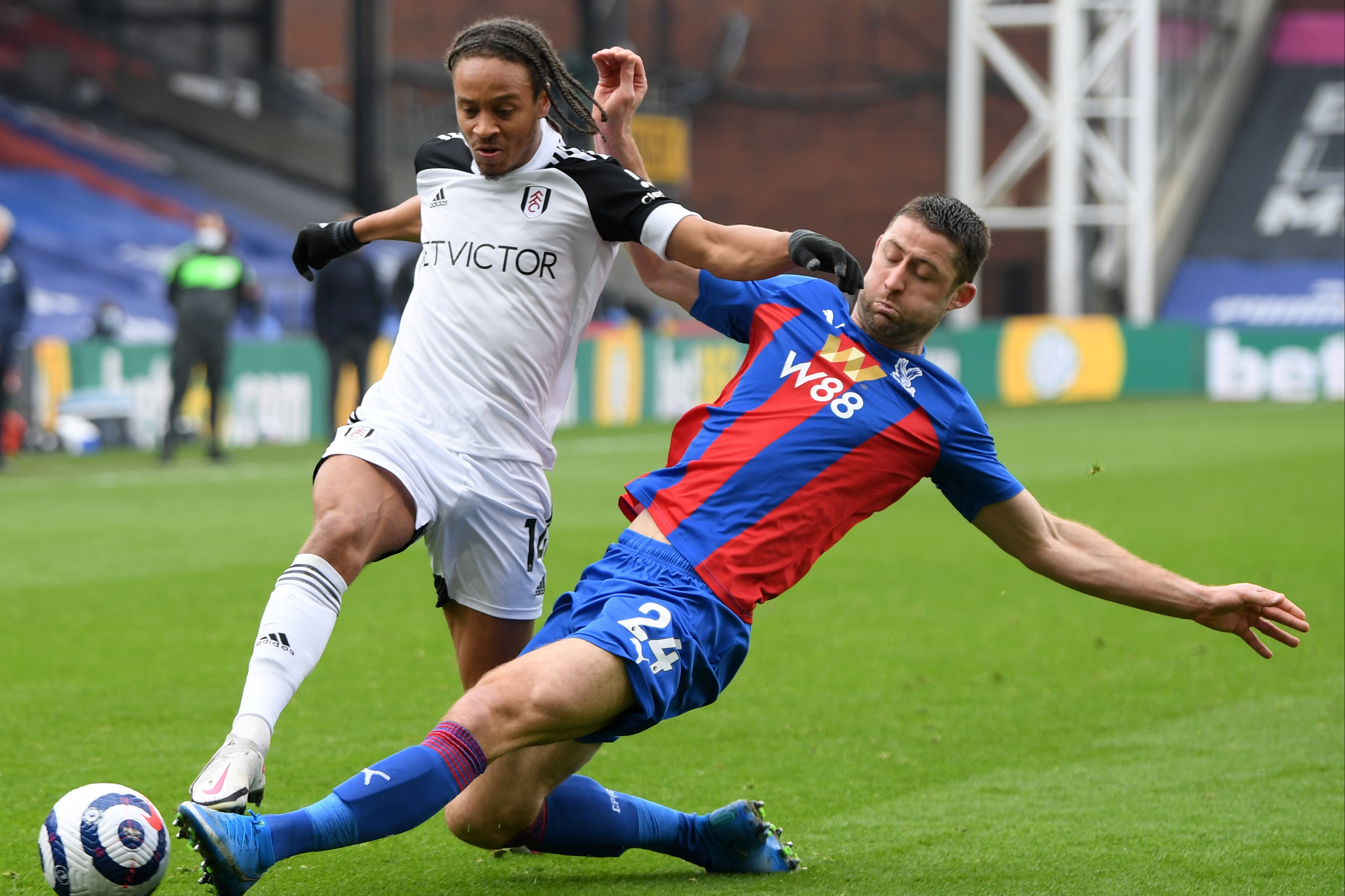 Gary Cahill ‘relaxed’ over Crystal Palace future but hopes squad receive contract news soon as overhaul looms