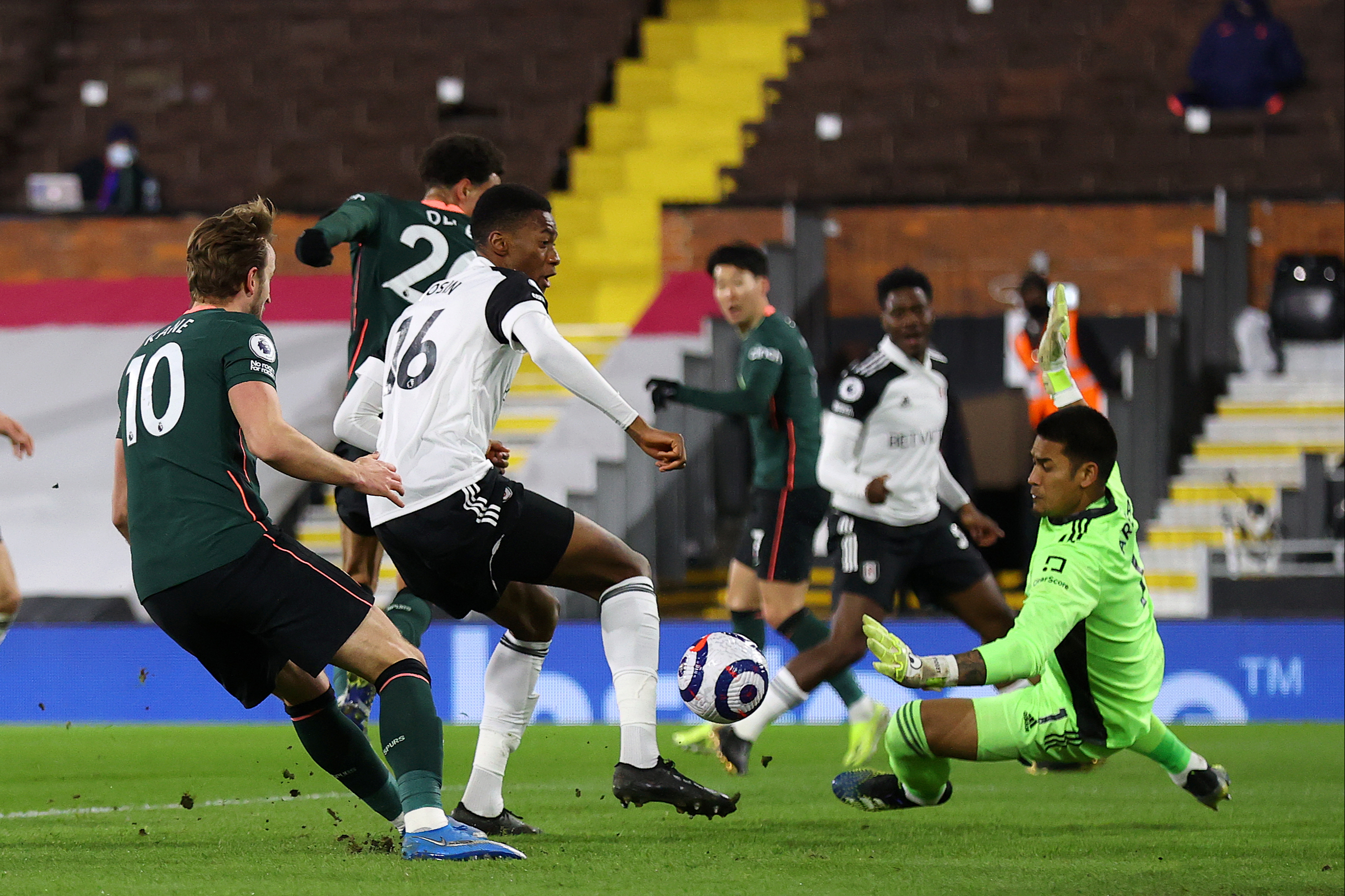 Jose Mourinho’s dream front four show promise, but Tottenham fall back into bad habits at Fulham