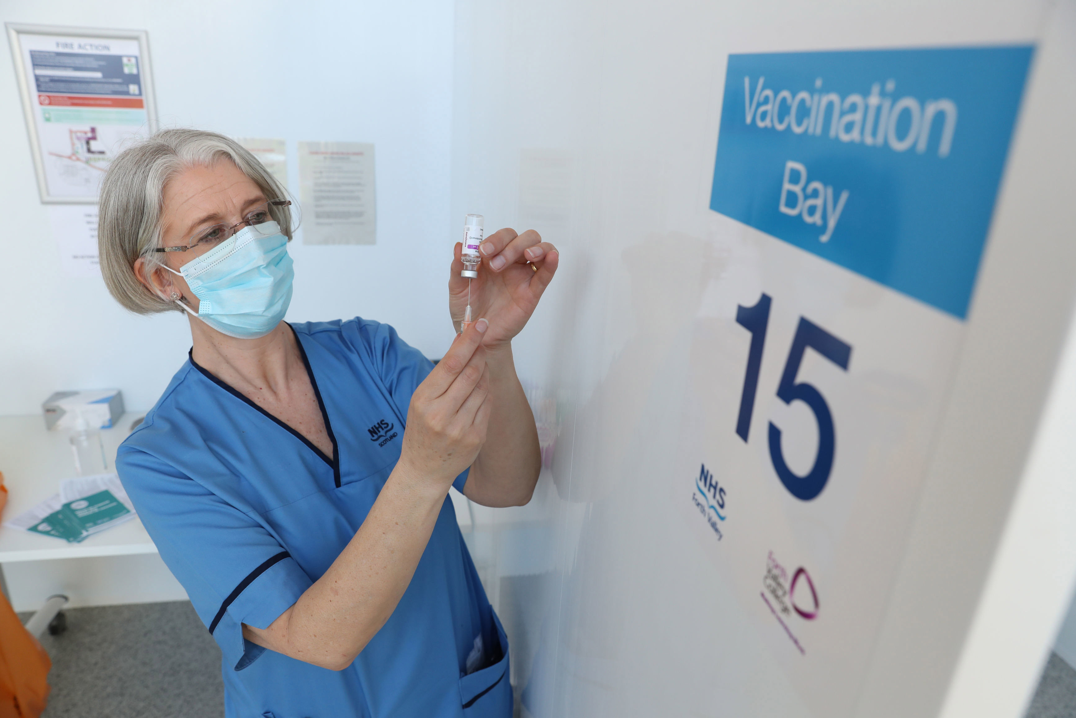 UK coronavirus LIVE: Boris to get Covid-19 jab tomorrow as Italy resumes AstraZeneca jab 