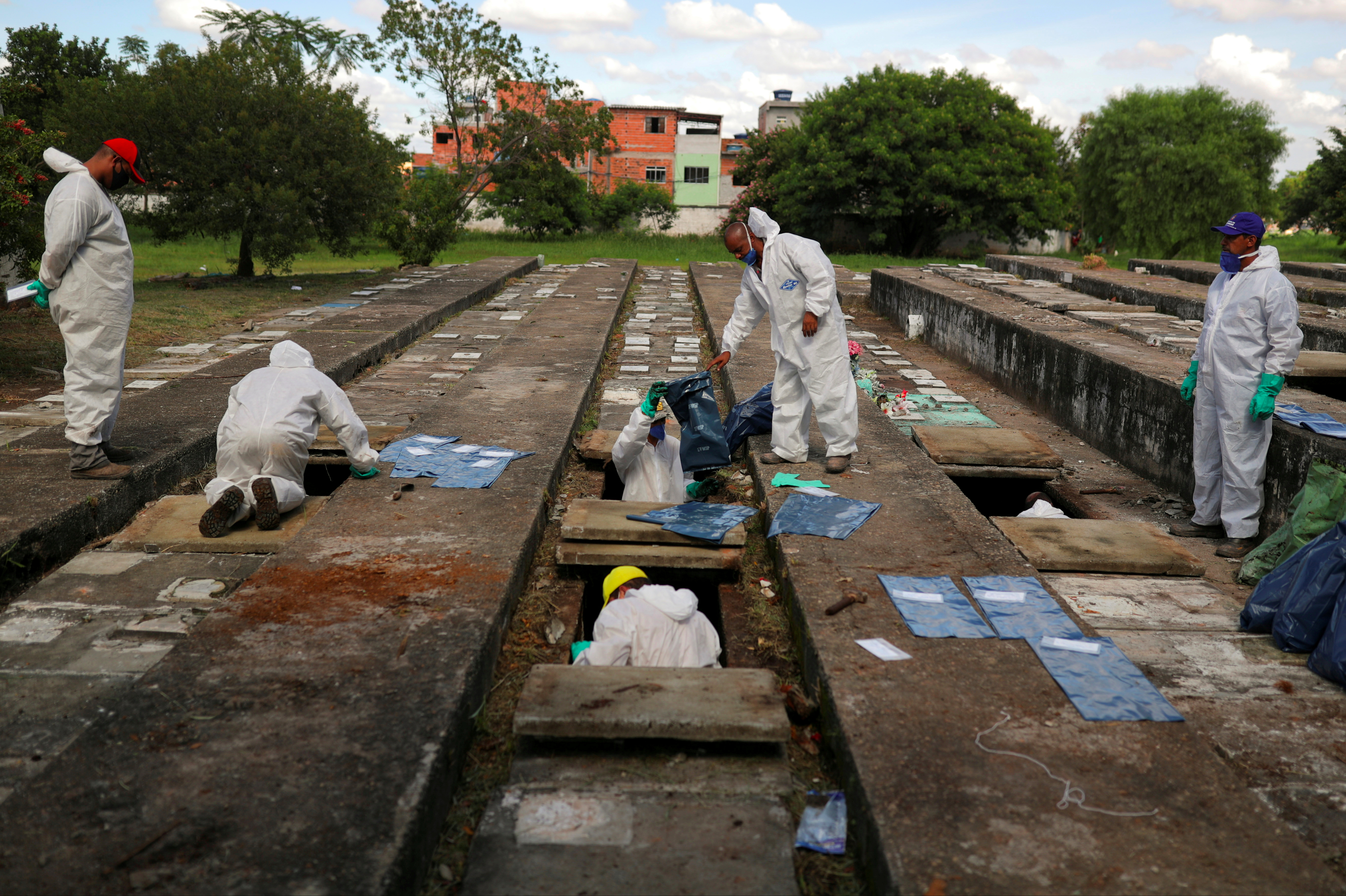 Brazil becomes third country to record 4,000 deaths in one day 
