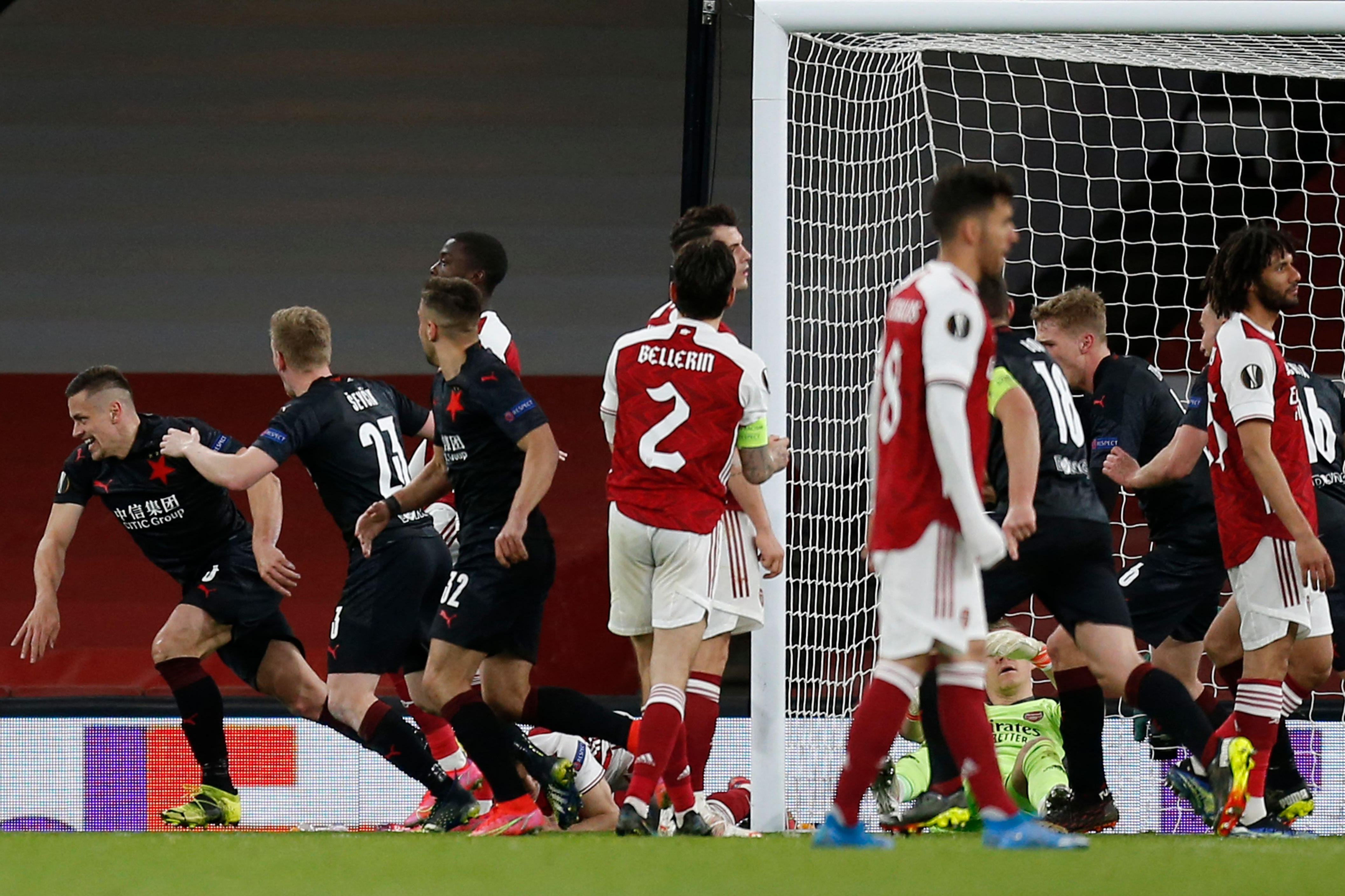 Arsenal pay for familiar profligacy as Arteta leaves changes too late