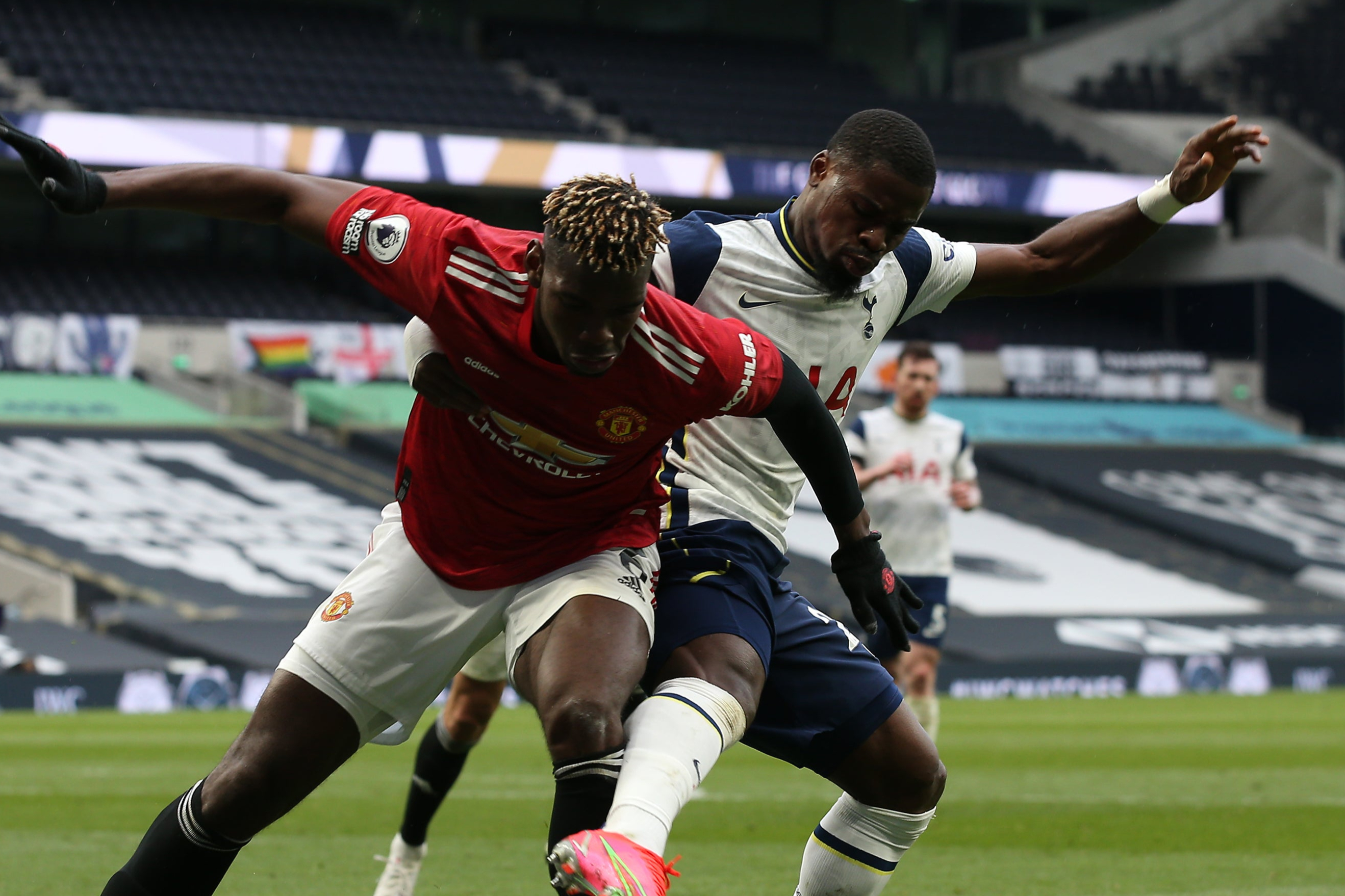 Jose Mourinho calls for Paul Pogba red card after Tottenham capitulate against Manchester United